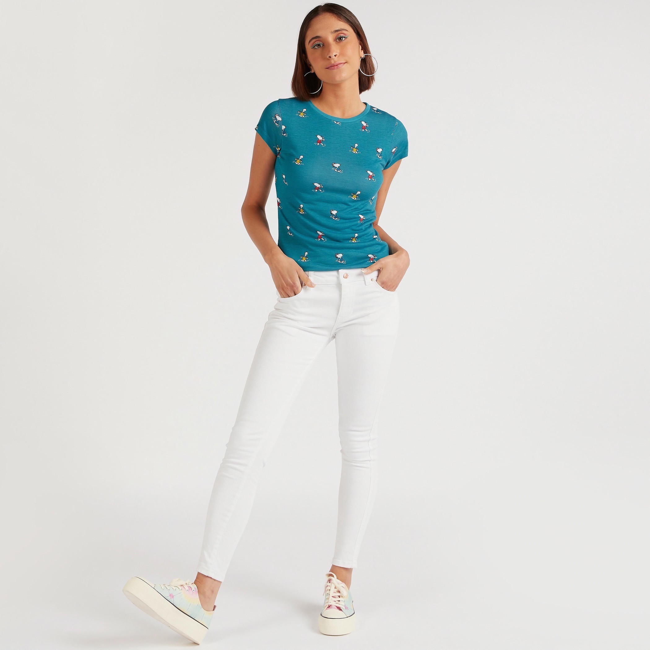 تيشيرت بياقة ضيّقة وأكمام كاب وطبعات-women-clothing-tshirts-image-6