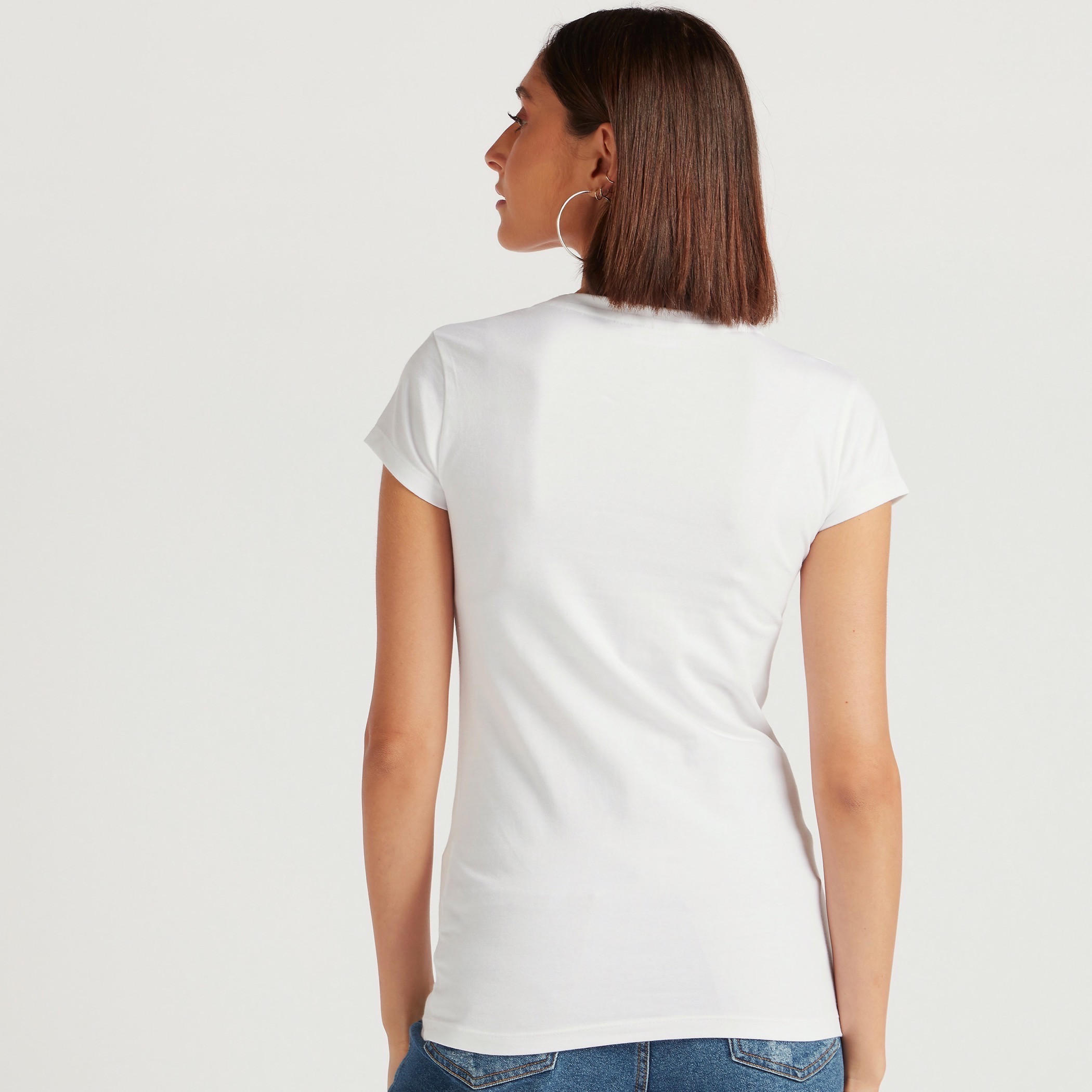 تيشيرت بياقة مستديرة وأكمام كاب وطبعات سكوبي دوو-women-clothing-tshirts-image-2