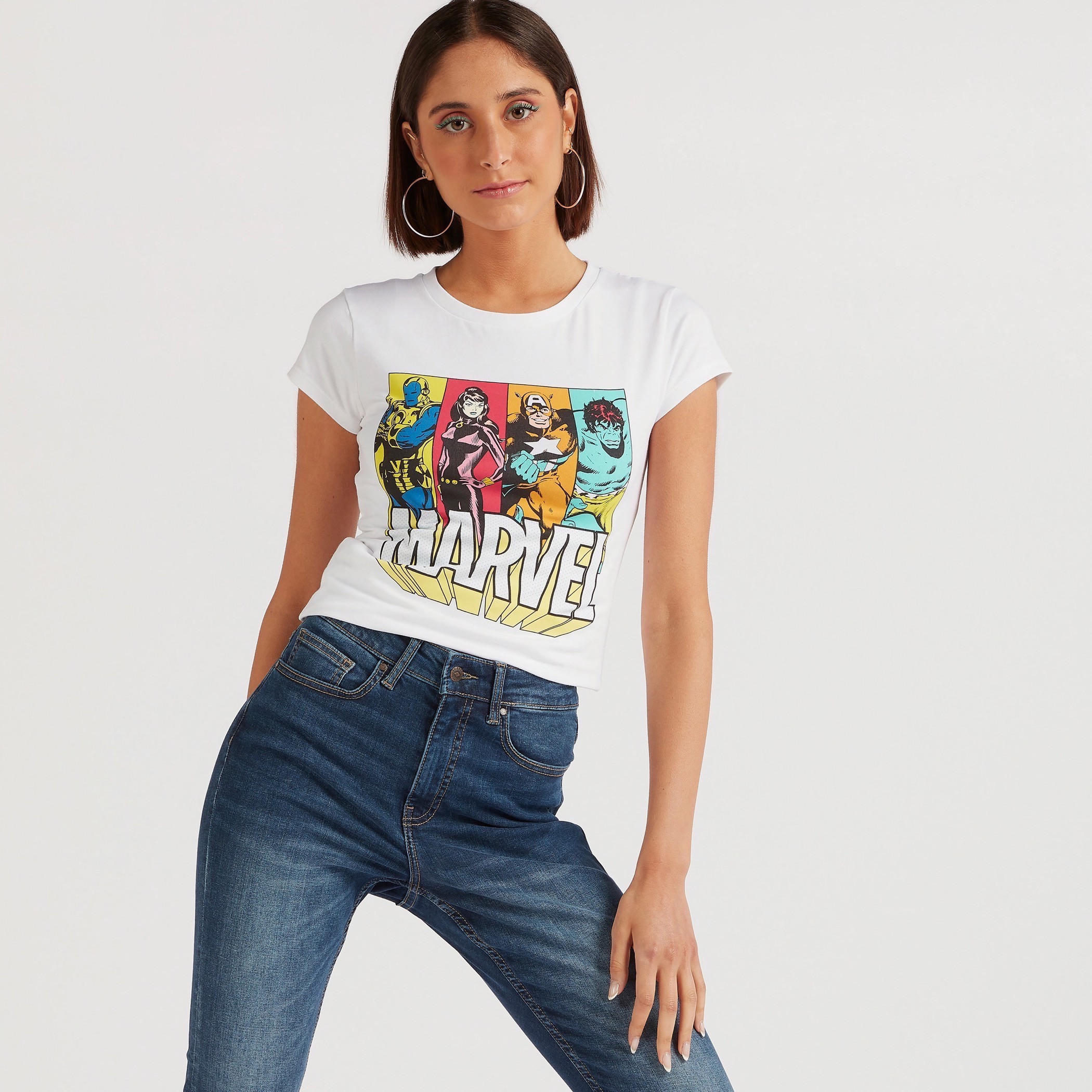 تيشيرت بياقة مستديرة وأكمام كاب وطبعات مارفل-women-clothing-tshirts-image-2