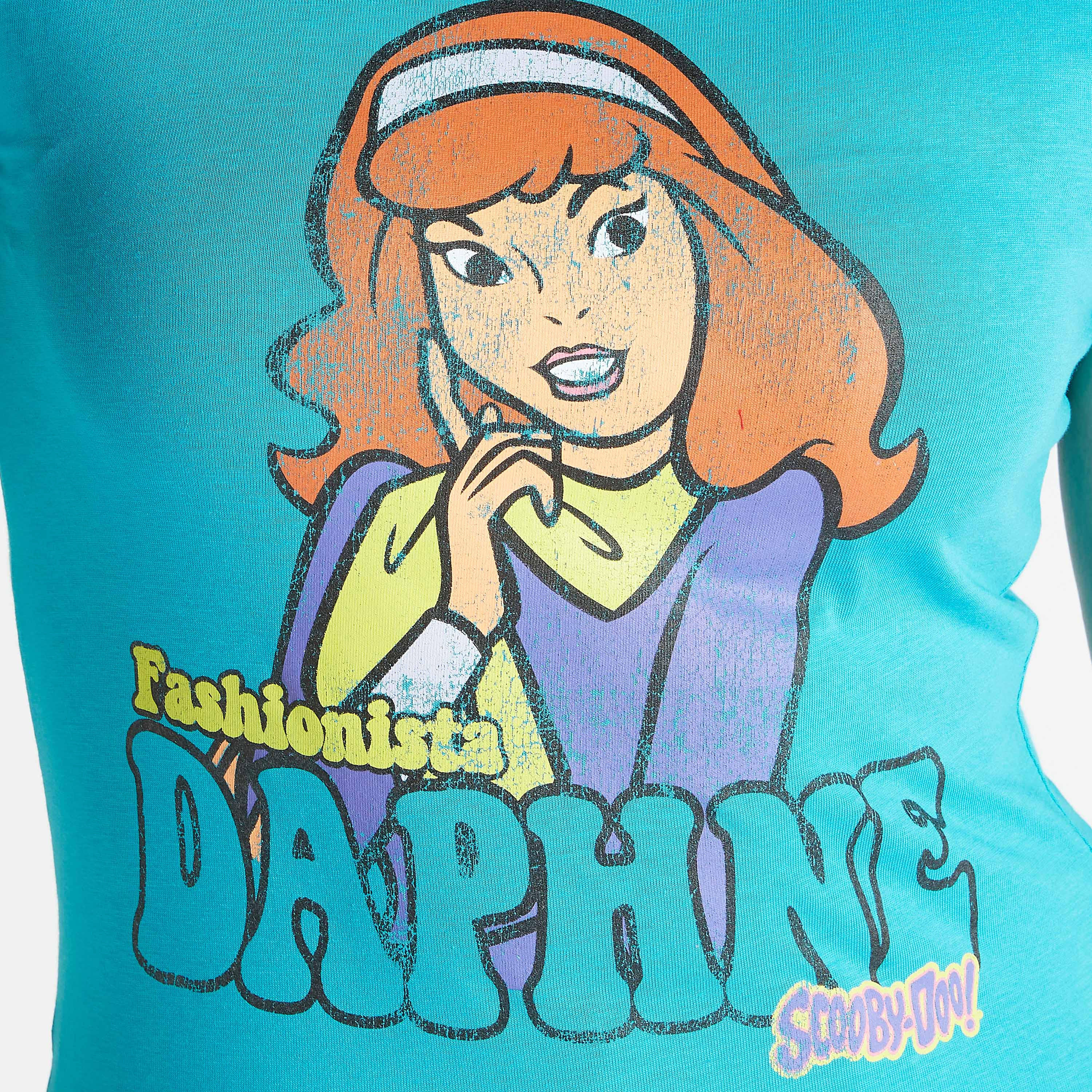 تيشيرت بياقة ضيّقة وأكمام كاب قصيرة وطبعات دافني بليك-women-clothing-tshirts-image-3