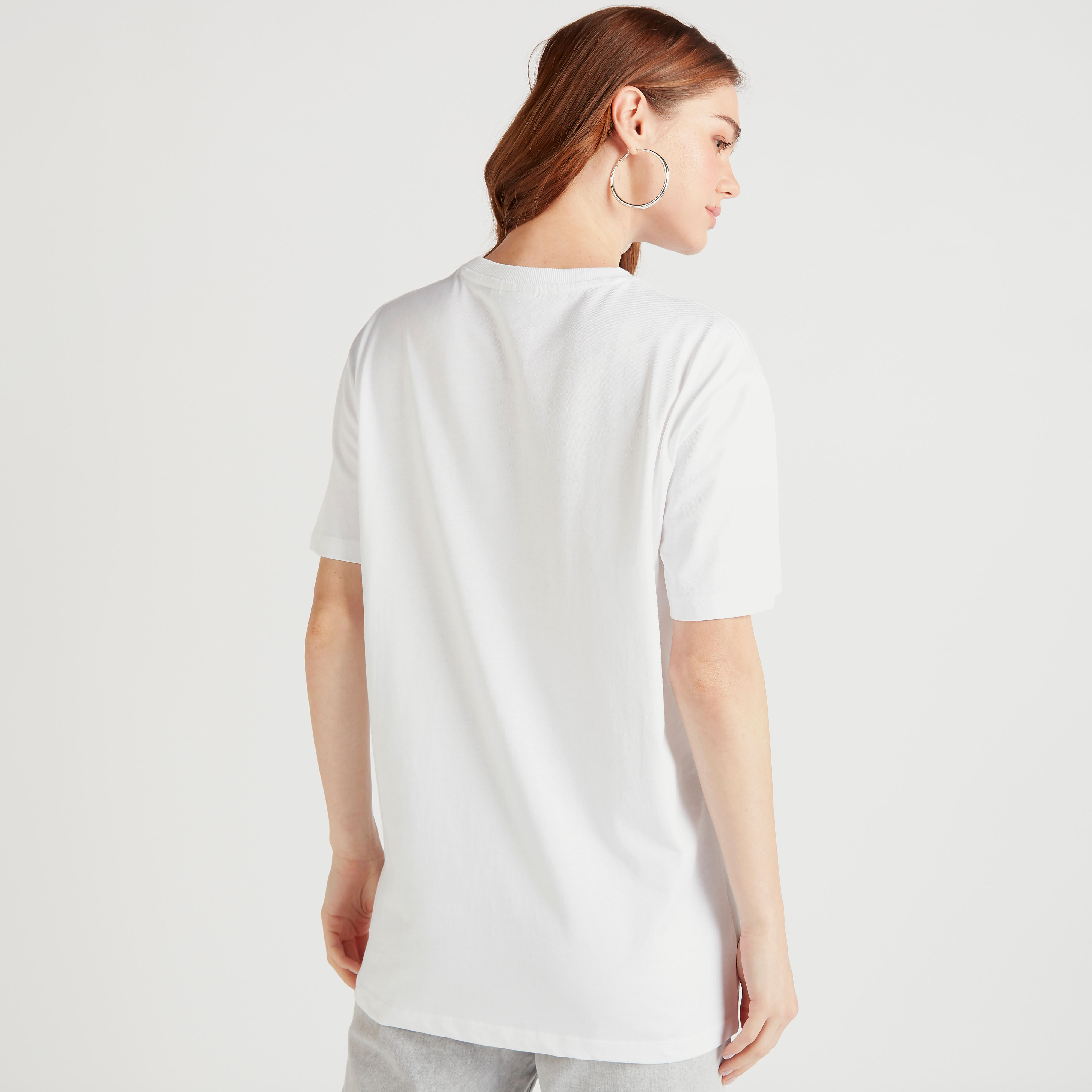 تيشيرت بياقة ضيّقة وأكمام قصيرة وطبعات تويتي-women-clothing-tshirts-image-4