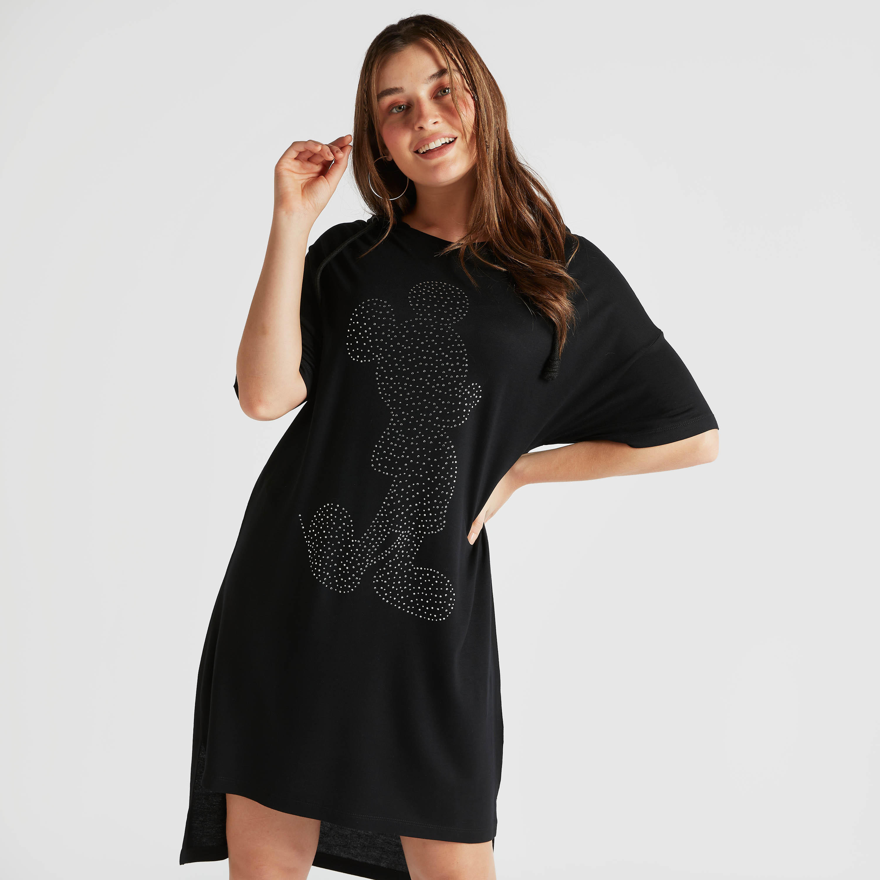 فستان واسع بتزيينات ميكي ماوس وأطراف غير مستوية وأكمام قصيرة-women-clothing-dresses-image-6