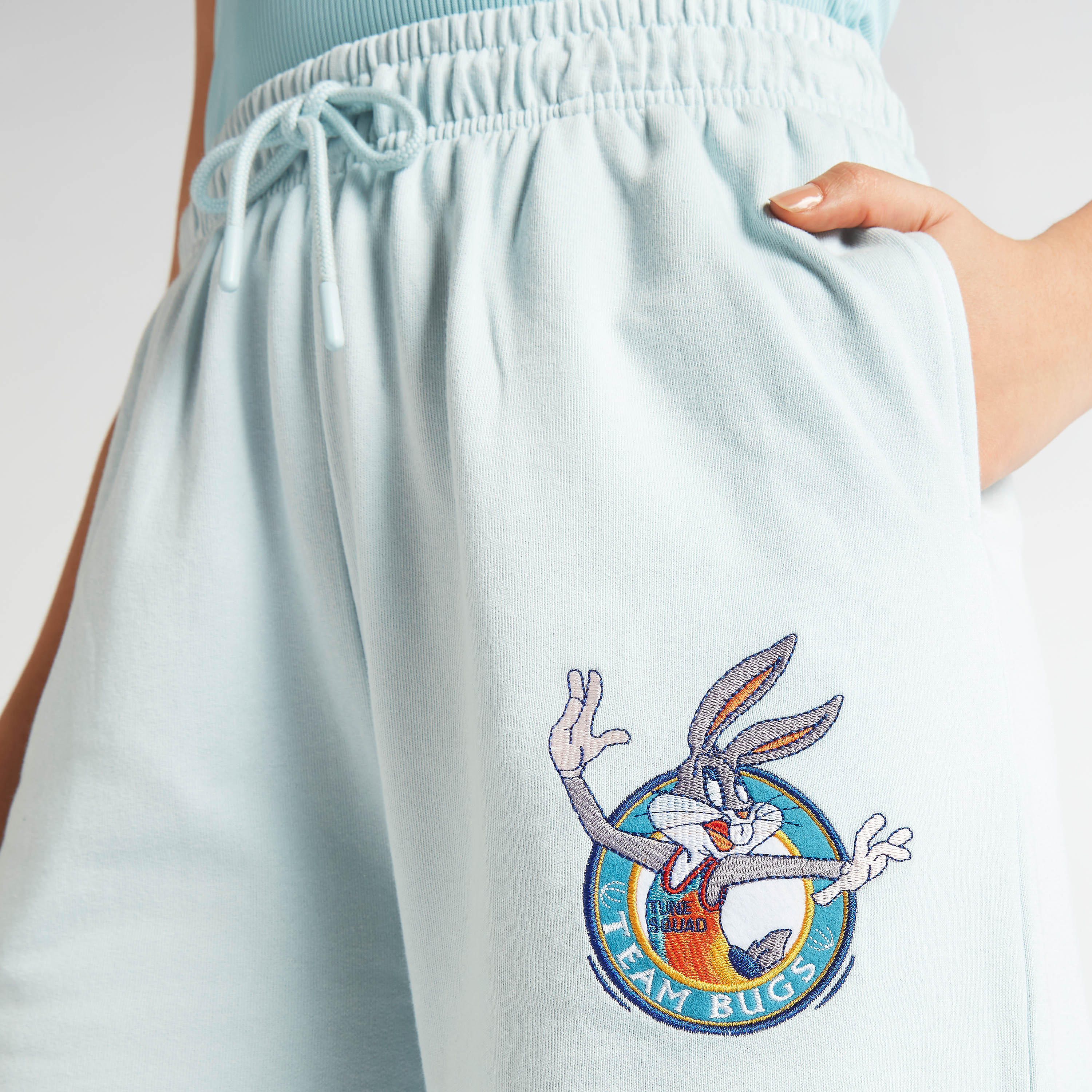 بنطلون رياضي برباط وتطريز باجز باني-women-clothing-bottoms-joggers-image-5