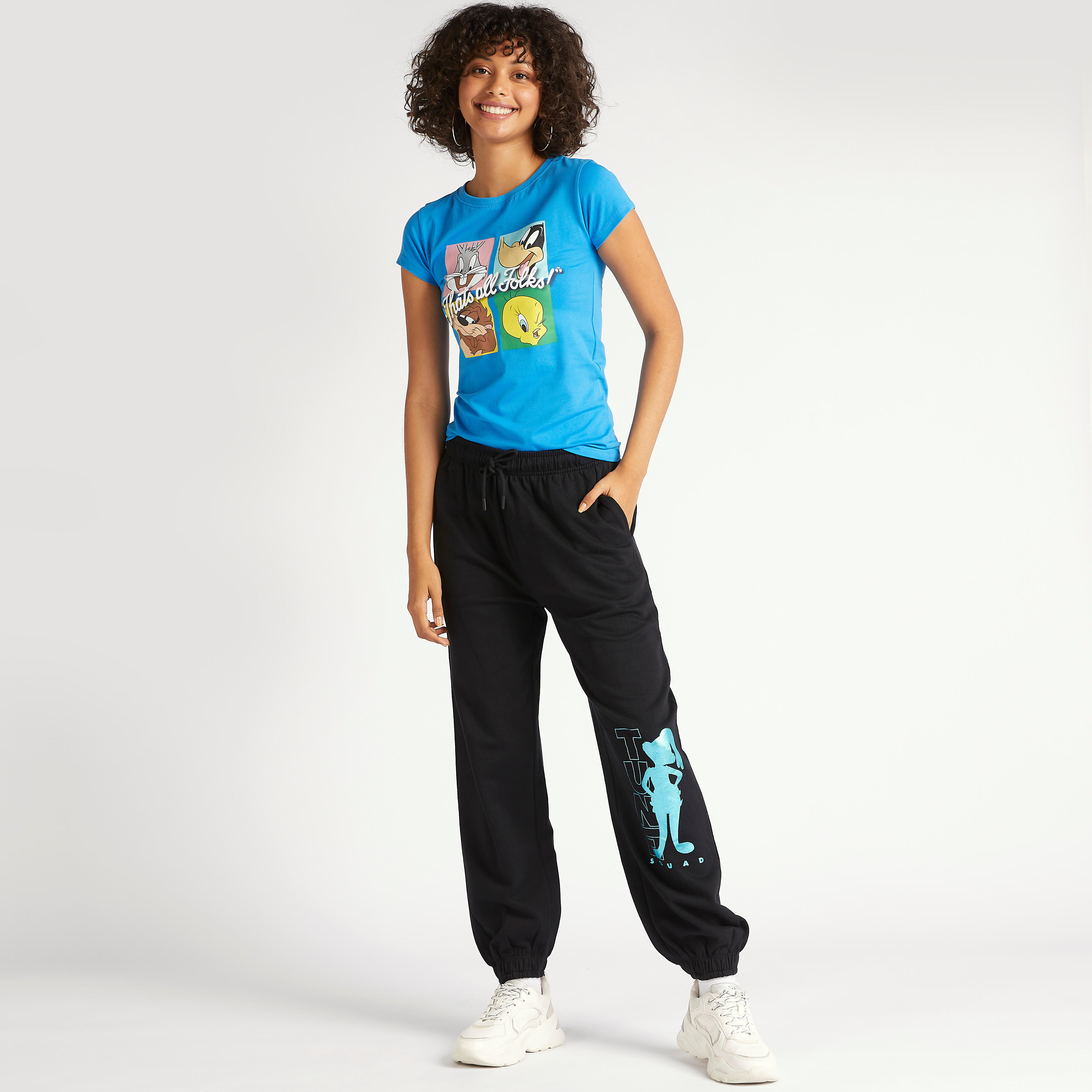 بنطلون رياضي برباط إغلاق وطبعات لوني تونز وجيوب-women-clothing-bottoms-joggers-image-2