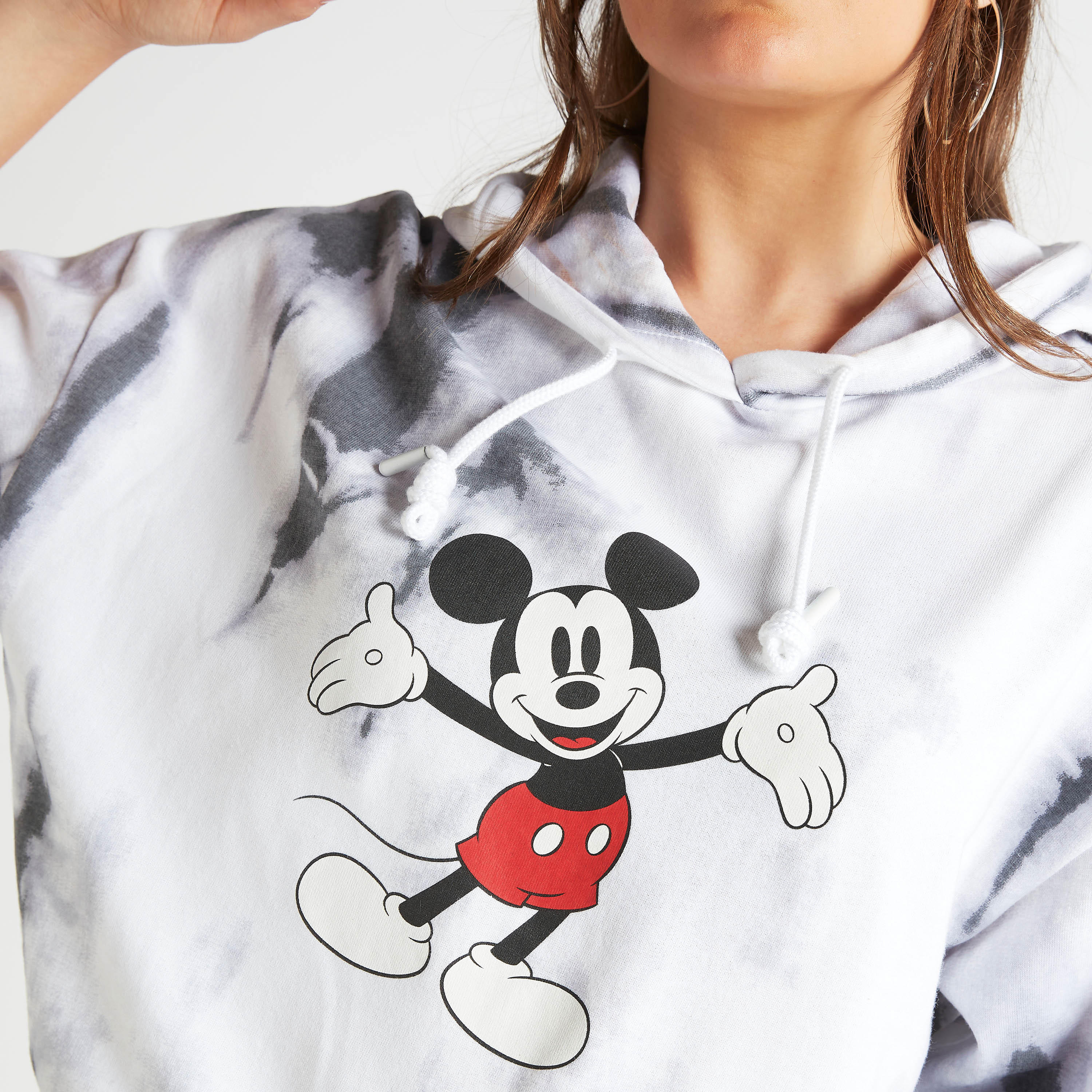 هودي بطبعات ميكي ماوس وأكمام طويلة-women-winterwear-hoodiesandsweatshirts-hoodies-image-3