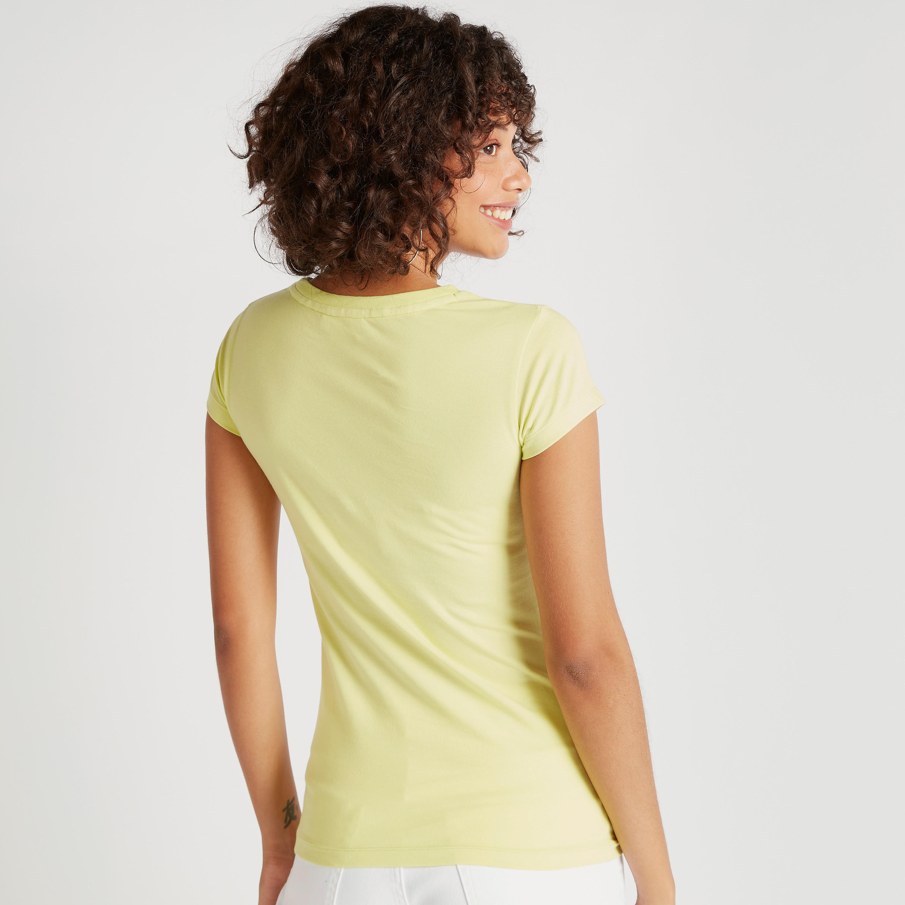 تيشيرت بياقة ضيّقة وأكمام كاب وطبعات ميني ماوس-women-clothing-tshirts-image-4