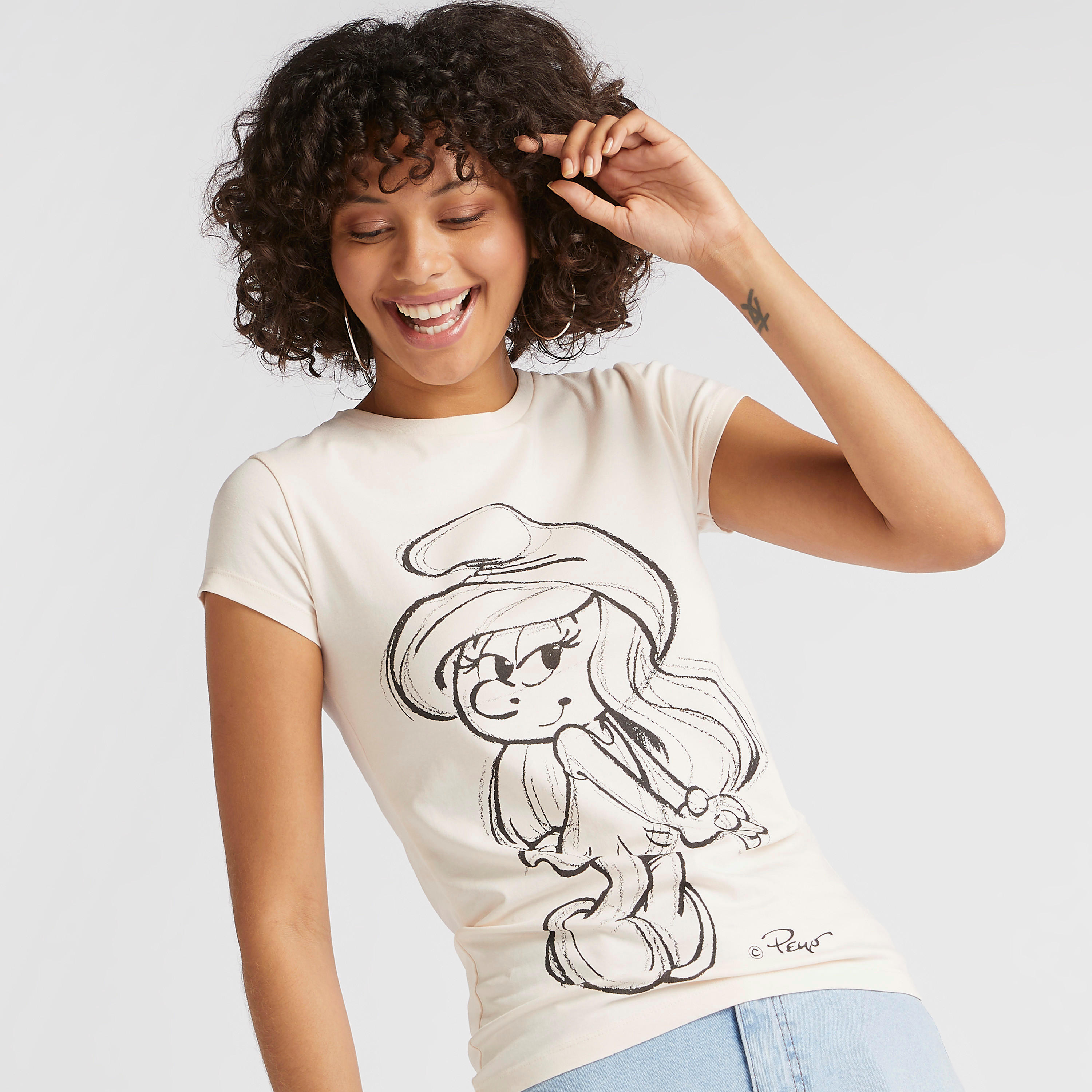تيشيرت بياقة ضيّقة وأكمام كاب وطبعات سمورفيت-women-clothing-tshirts-image-1