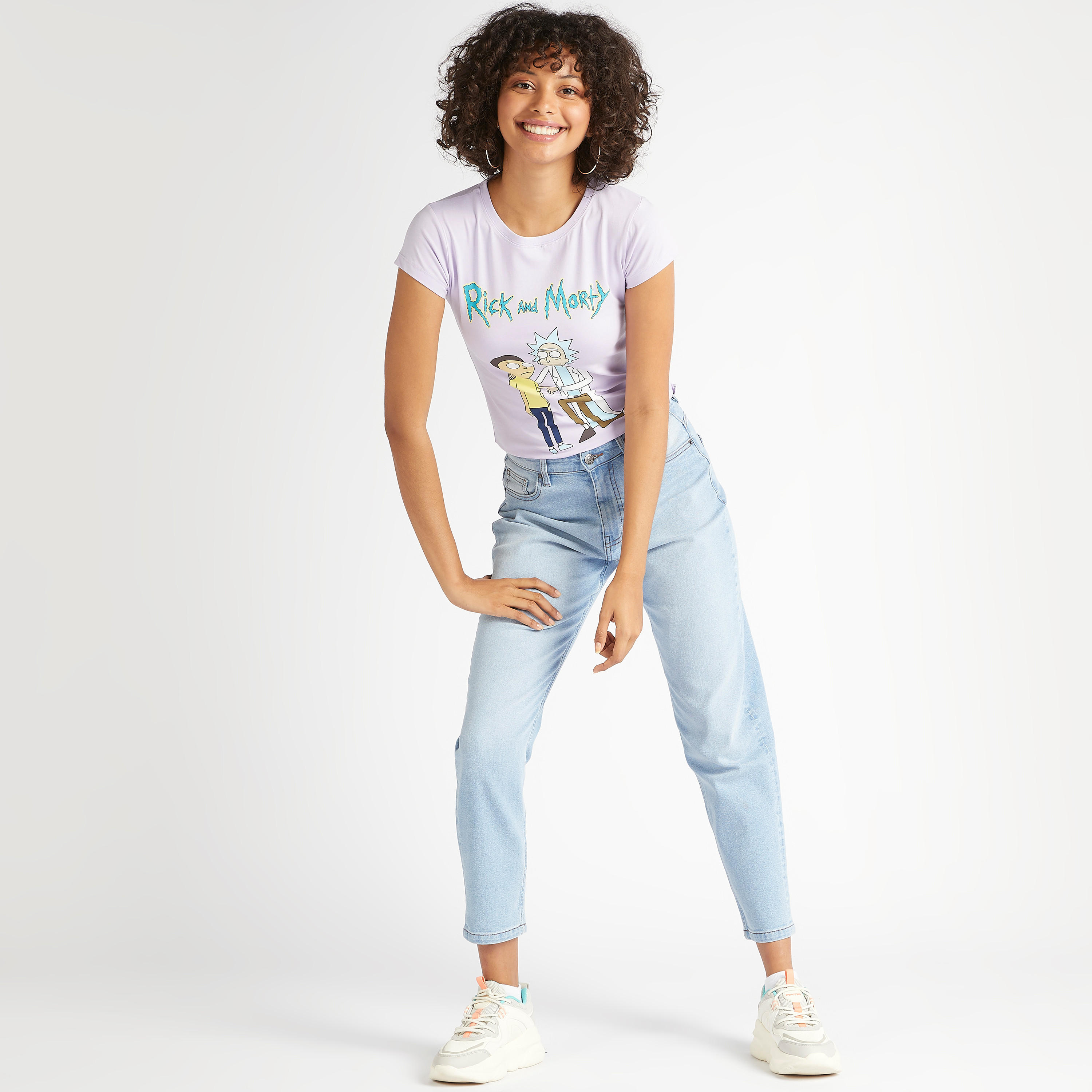 تيشيرت بياقة ضيّقة وأكمام كاب وطبعات ريك آند مورتي-women-clothing-tshirts-image-2