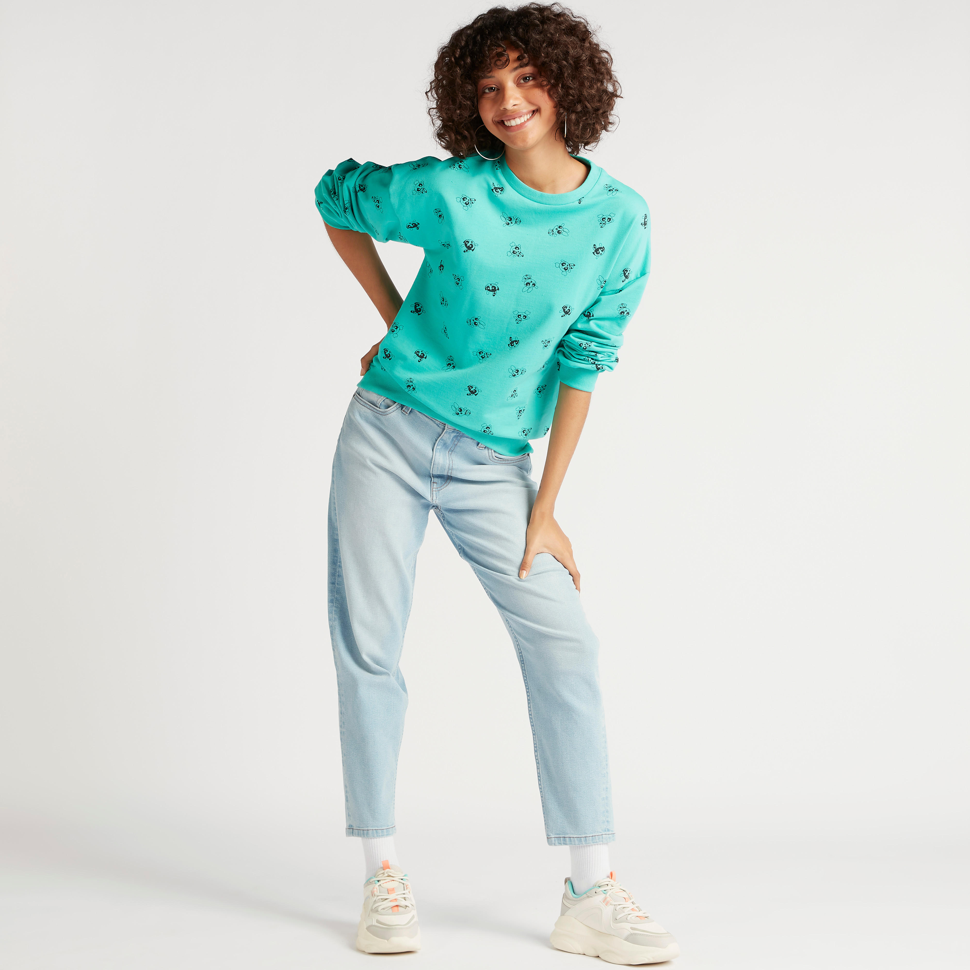 سويت شيرت بياقة ضيّقة وأكمام طويلة وطبعات فتيات القوة-women-winterwear-hoodiesandsweatshirts-sweatshirts-image-5