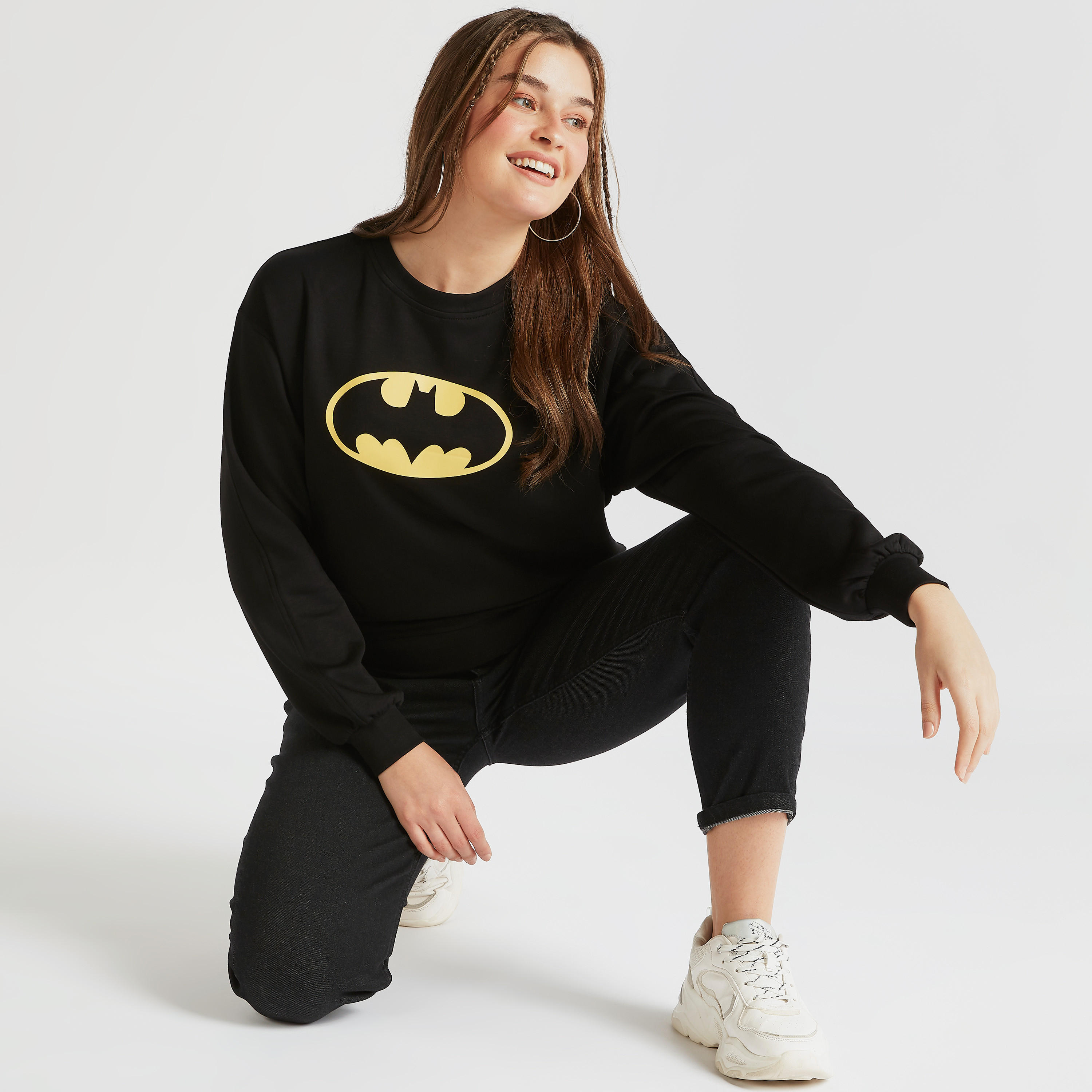 سويت شيرت بياقة ضيّقة وأكمام طويلة وطبعات باتمان-women-winterwear-hoodiesandsweatshirts-sweatshirts-image-1