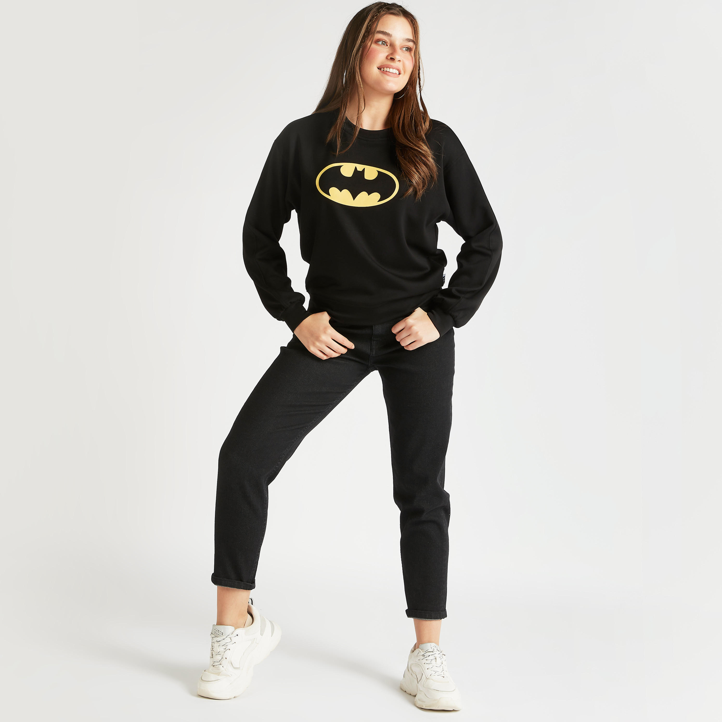 سويت شيرت بياقة ضيّقة وأكمام طويلة وطبعات باتمان-women-winterwear-hoodiesandsweatshirts-sweatshirts-image-2