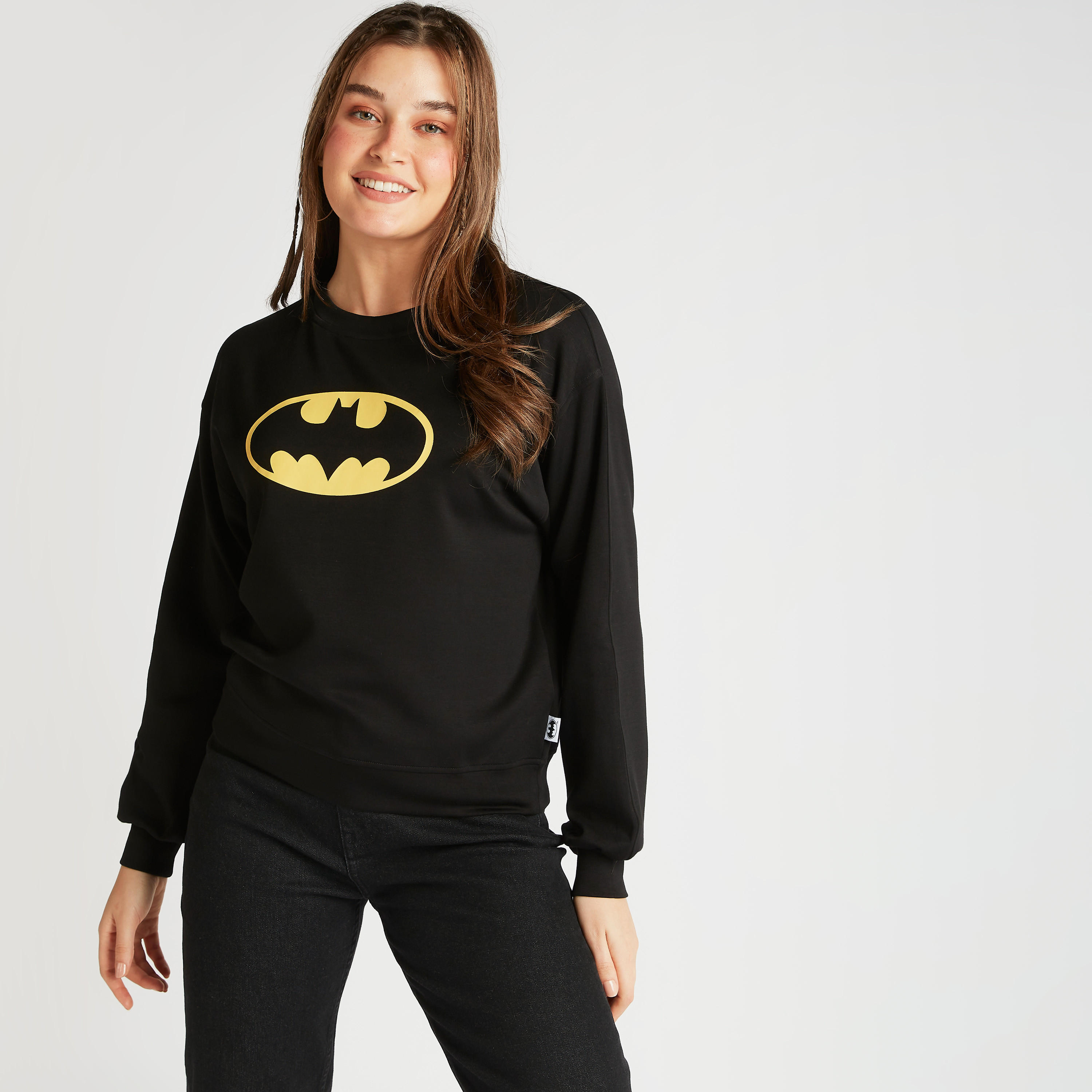 سويت شيرت بياقة ضيّقة وأكمام طويلة وطبعات باتمان-women-winterwear-hoodiesandsweatshirts-sweatshirts-image-5