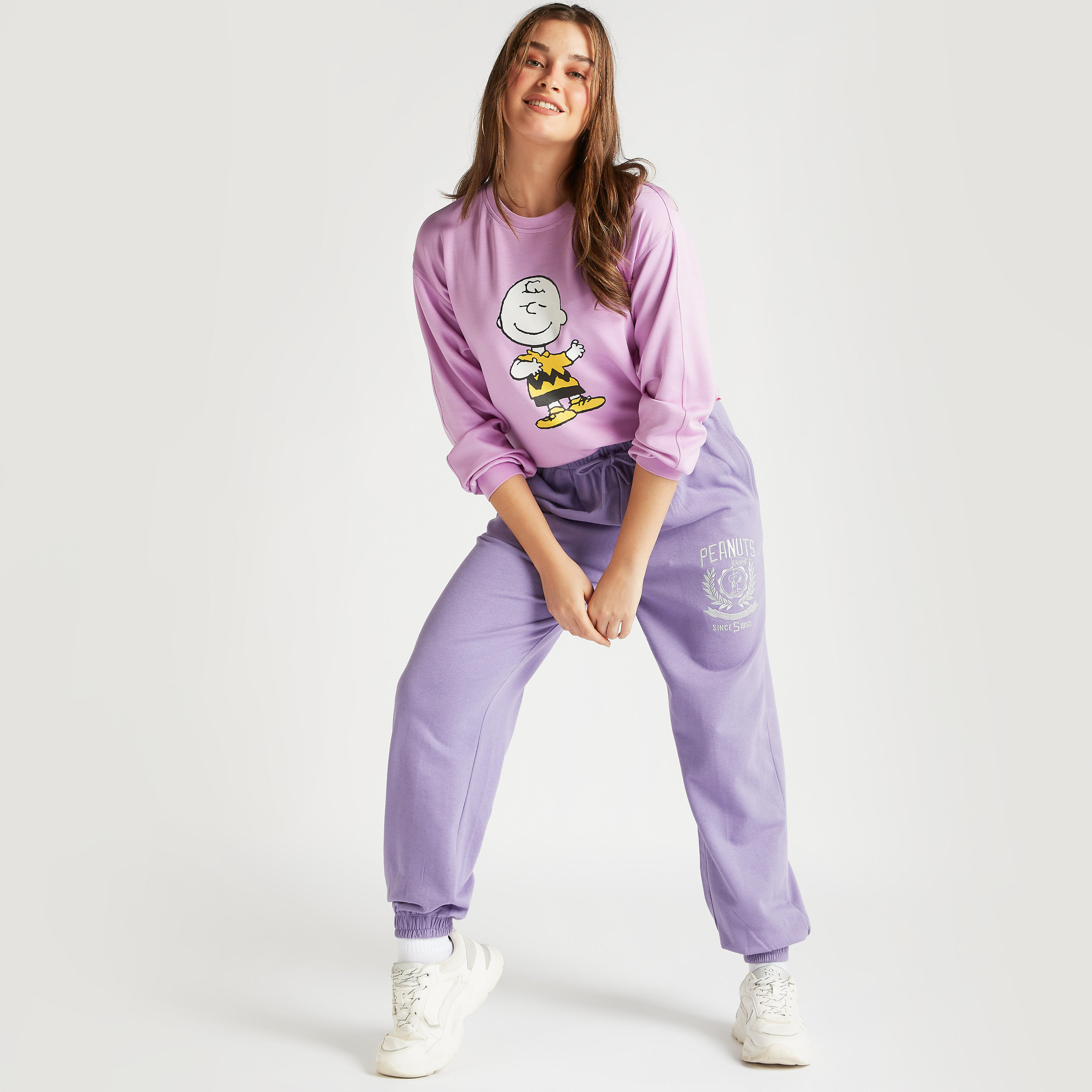 سويت شيرت بأكمام طويلة و ياقة ضيقة وطبعات تشارلي براون-women-winterwear-hoodiesandsweatshirts-sweatshirts-image-2