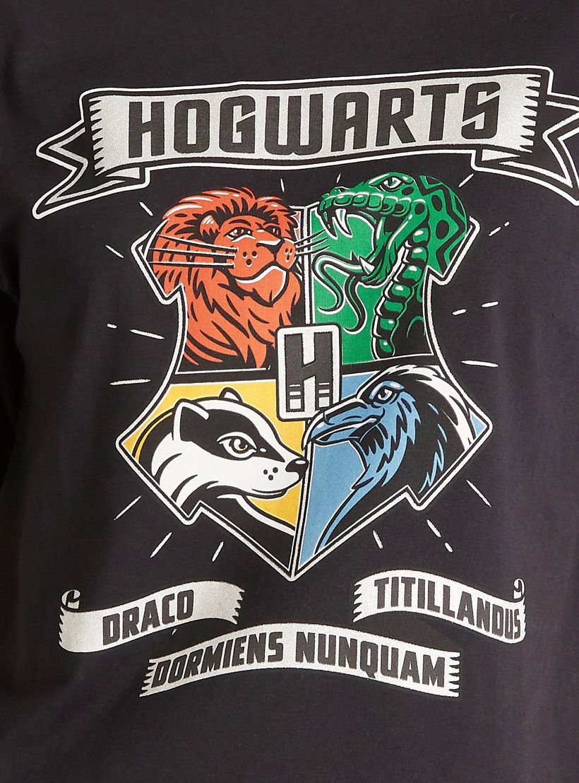 Hogwarts Print Crop T-shirt with Short Sleeves and Crew Neck-women-clothing-tshirts-image-3