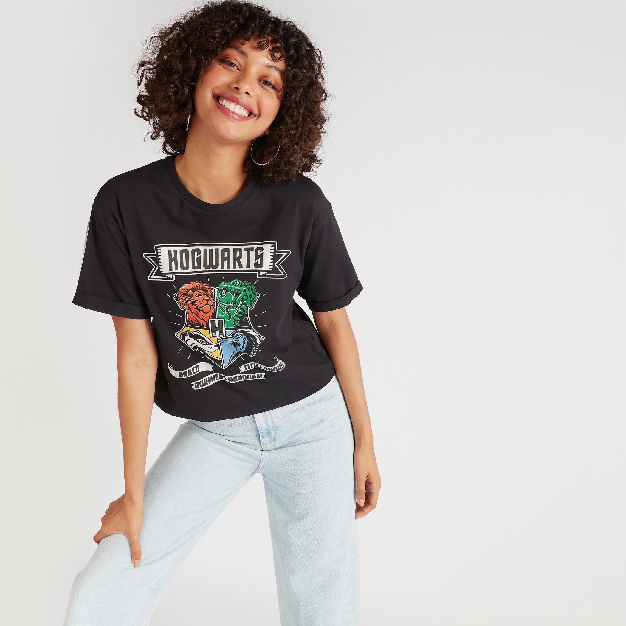 Hogwarts Print Crop T-shirt with Short Sleeves and Crew Neck-women-clothing-tshirts-image-5