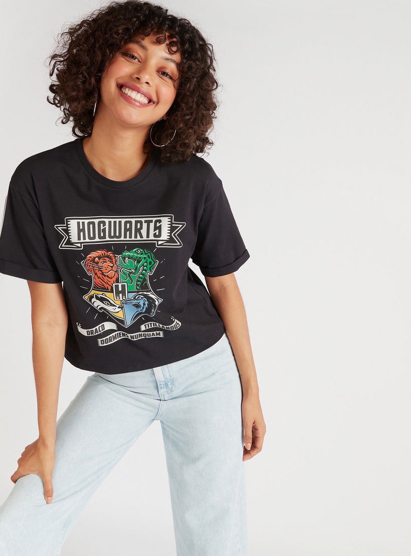 Hogwarts Print Crop T-shirt with Short Sleeves and Crew Neck-women-clothing-tshirts-image-5