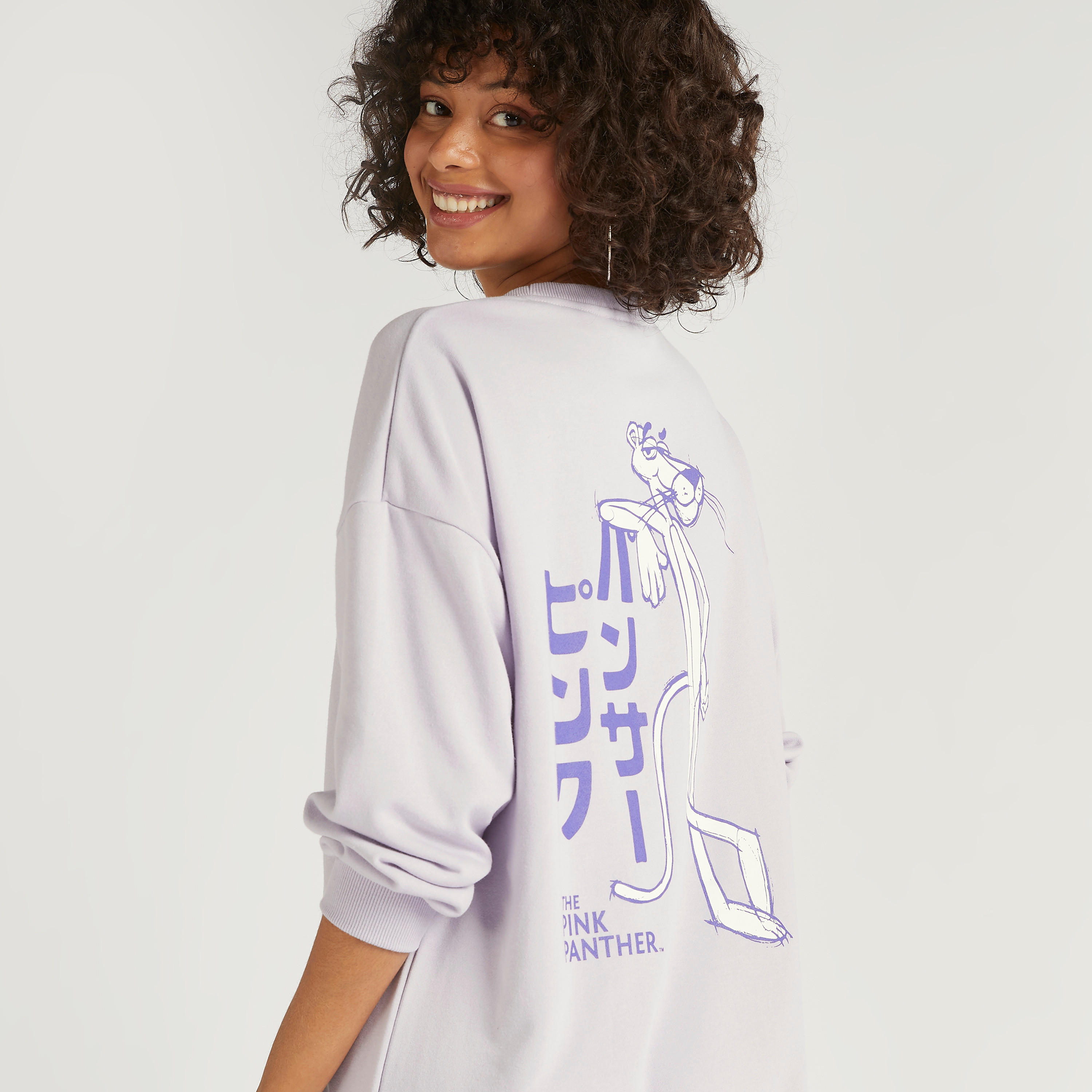 فستان جامبر قصير بجيب كنغر وطبعات ذي بينك بانتر-women-clothing-dresses-image-3