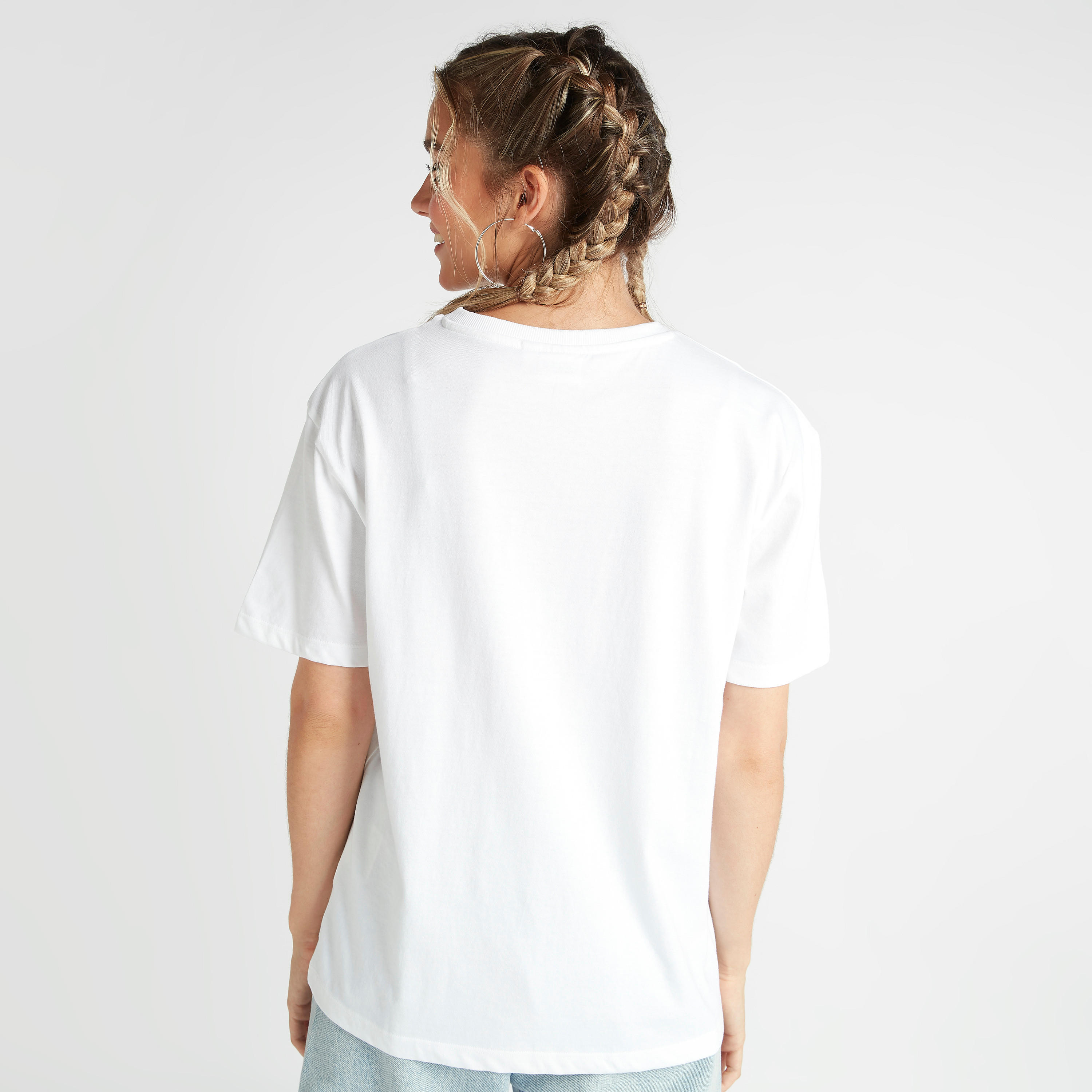 تيشيرت بياقة ضيقة وأكمام قصيرة وطبعات لوني تيونز-women-clothing-tshirts-image-4