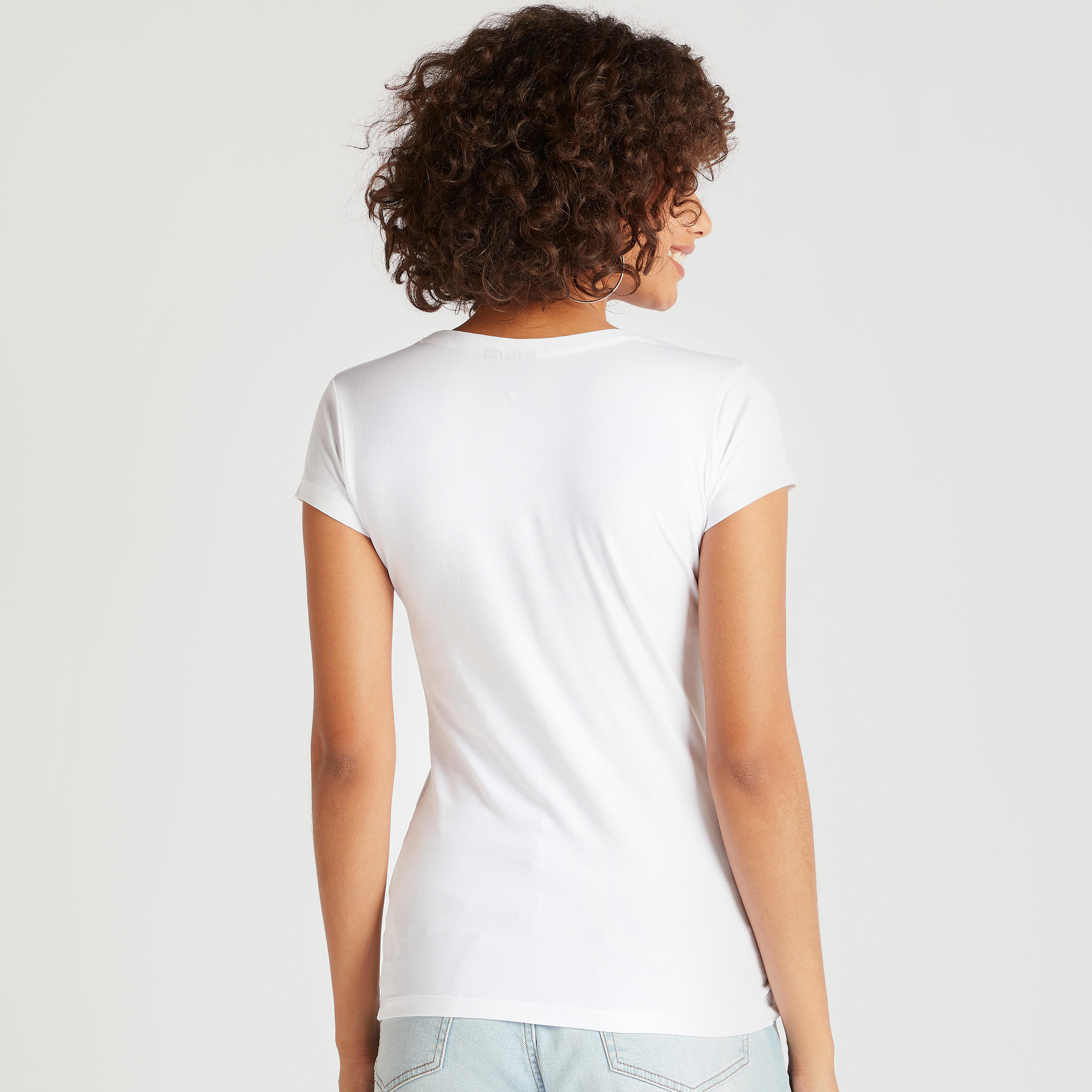 تيشيرت بياقة ضيّقة وأكمام كاب وطبعات يودا-women-clothing-tshirts-image-4