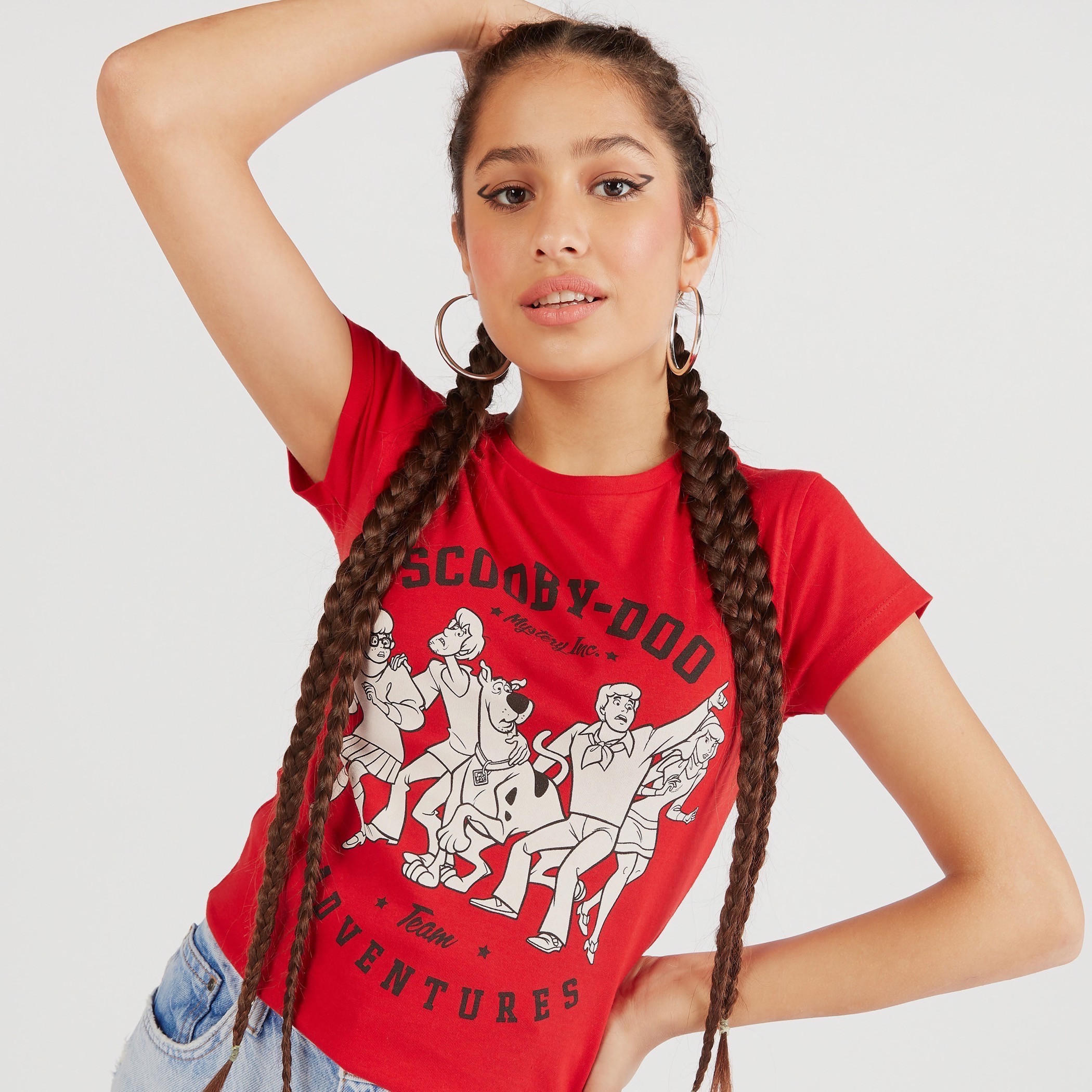 تيشيرت بياقة مستديرة وأكمام قصيرة وطبعات سكوبي دو-women-clothing-tshirts-image-3