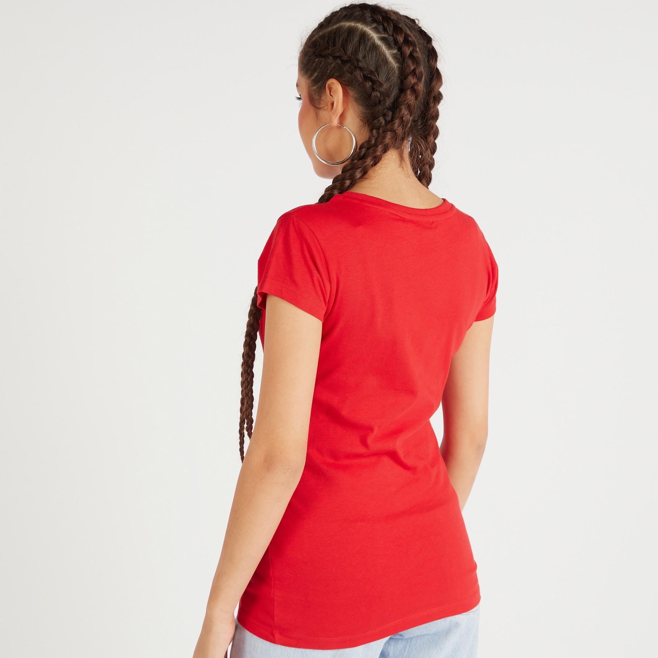 تيشيرت بياقة مستديرة وأكمام قصيرة وطبعات سكوبي دو-women-clothing-tshirts-image-4