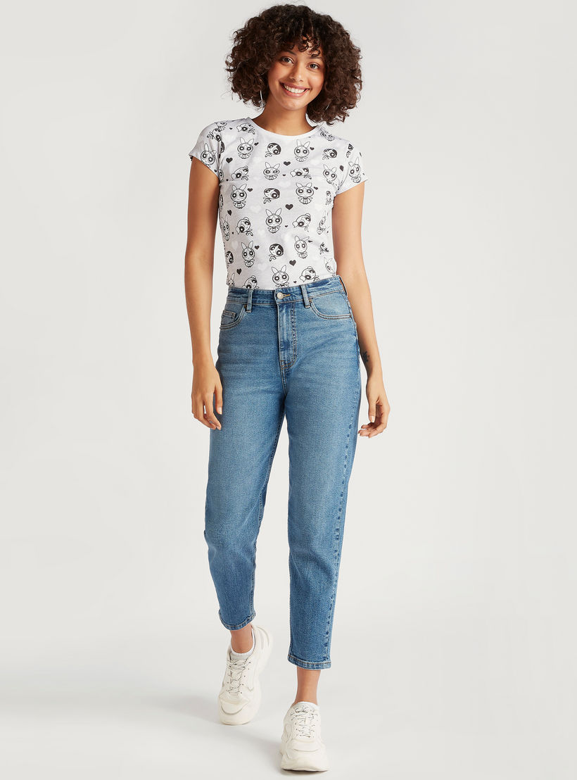 تيشيرت بياقة ضيّقة وأكمام كاب وطبعات ذي باورباف جيرلز-women-clothing-tshirts-image-2