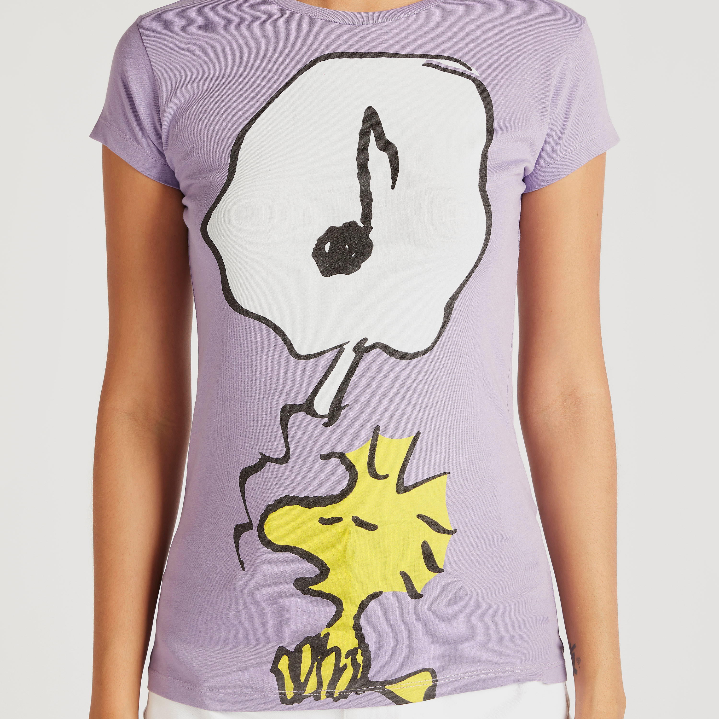 تيشيرت بياقة ضيّقة وأكمام كاب وطبعات-women-clothing-tshirts-image-2