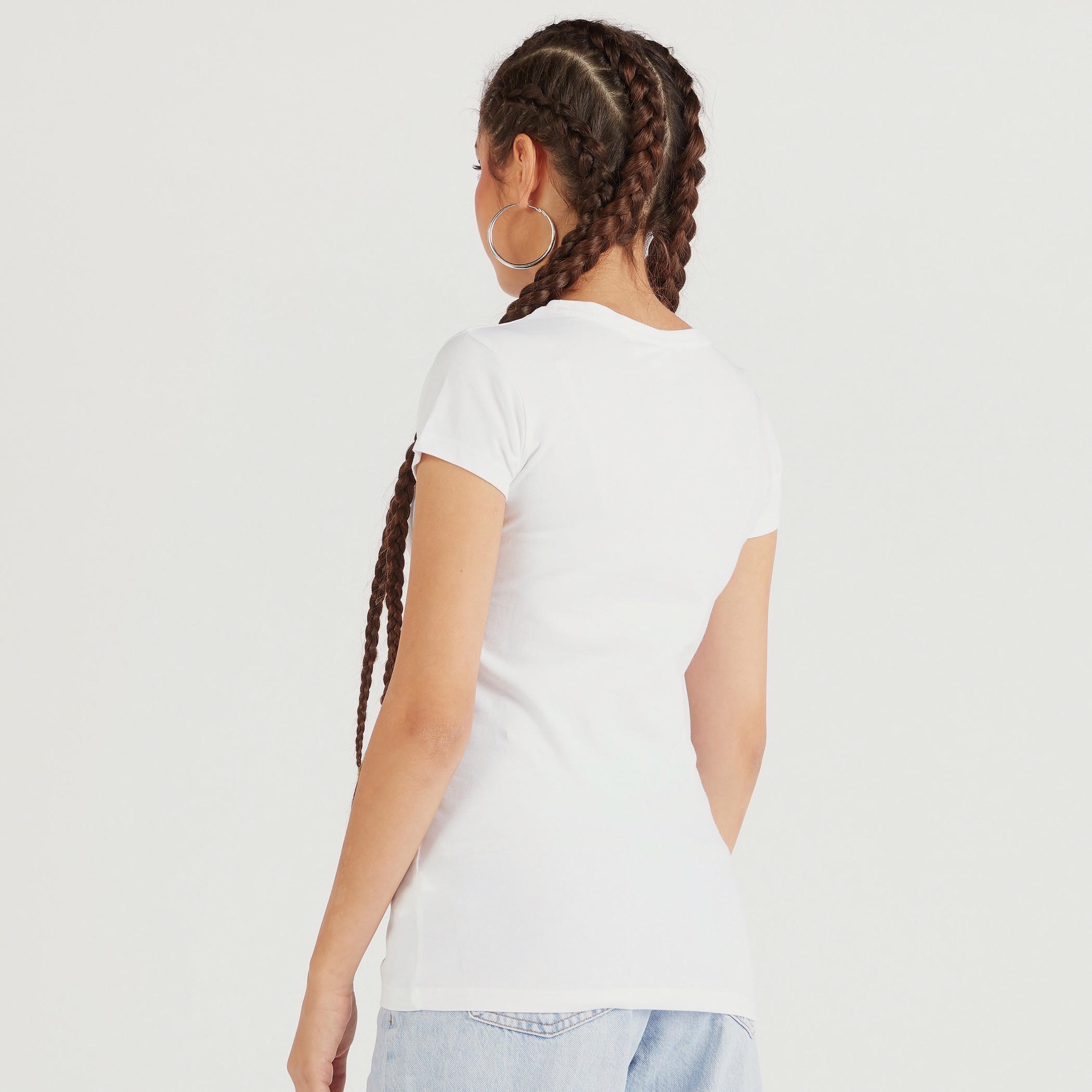 تيشيرت بياقة ضيّقة وأكمام كاب وطبعات ميلودي-women-clothing-tshirts-image-4