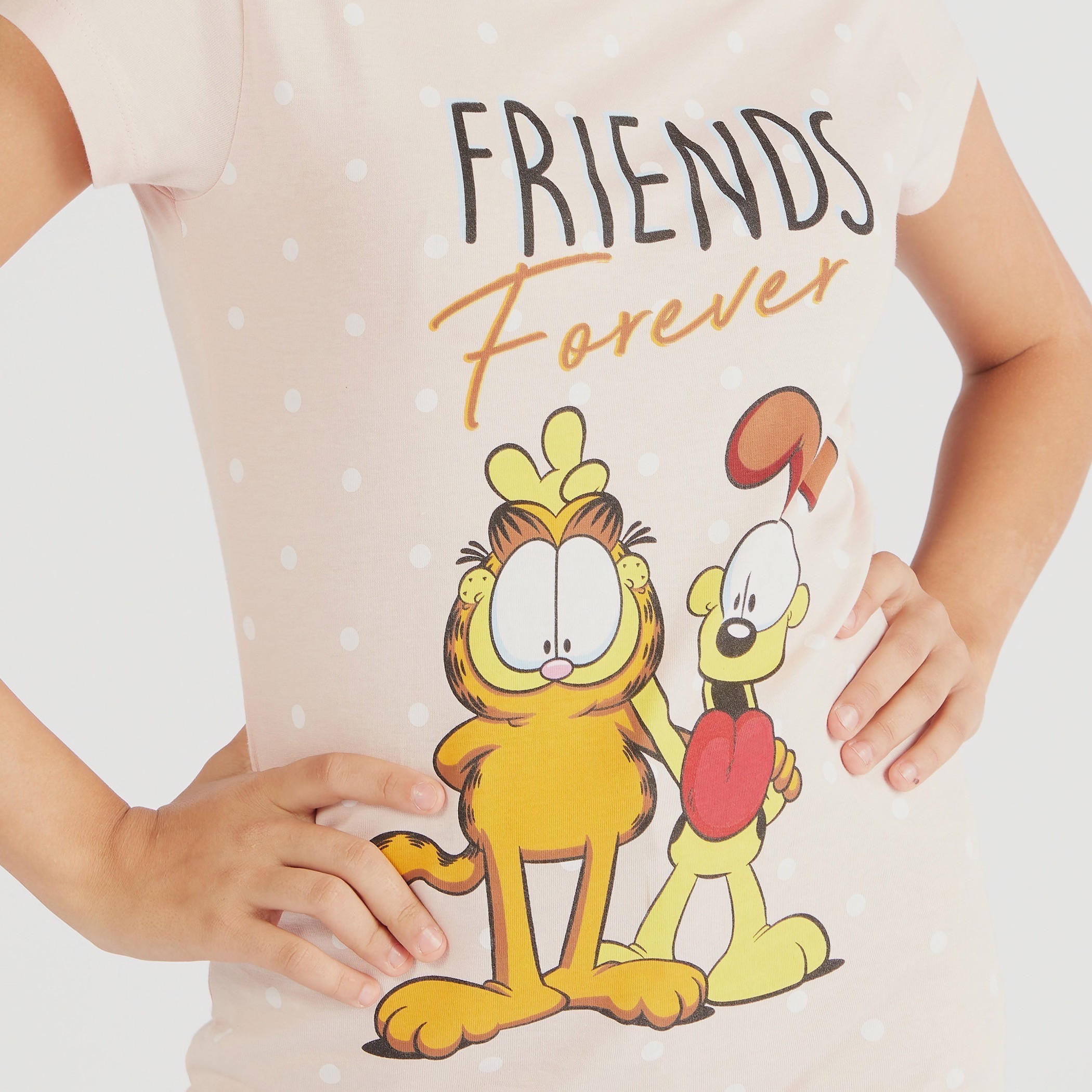 تيشيرت بياقة ضيقة وأكمام كاب وطبعات غارفيلد أند أودي-women-clothing-tshirts-image-4