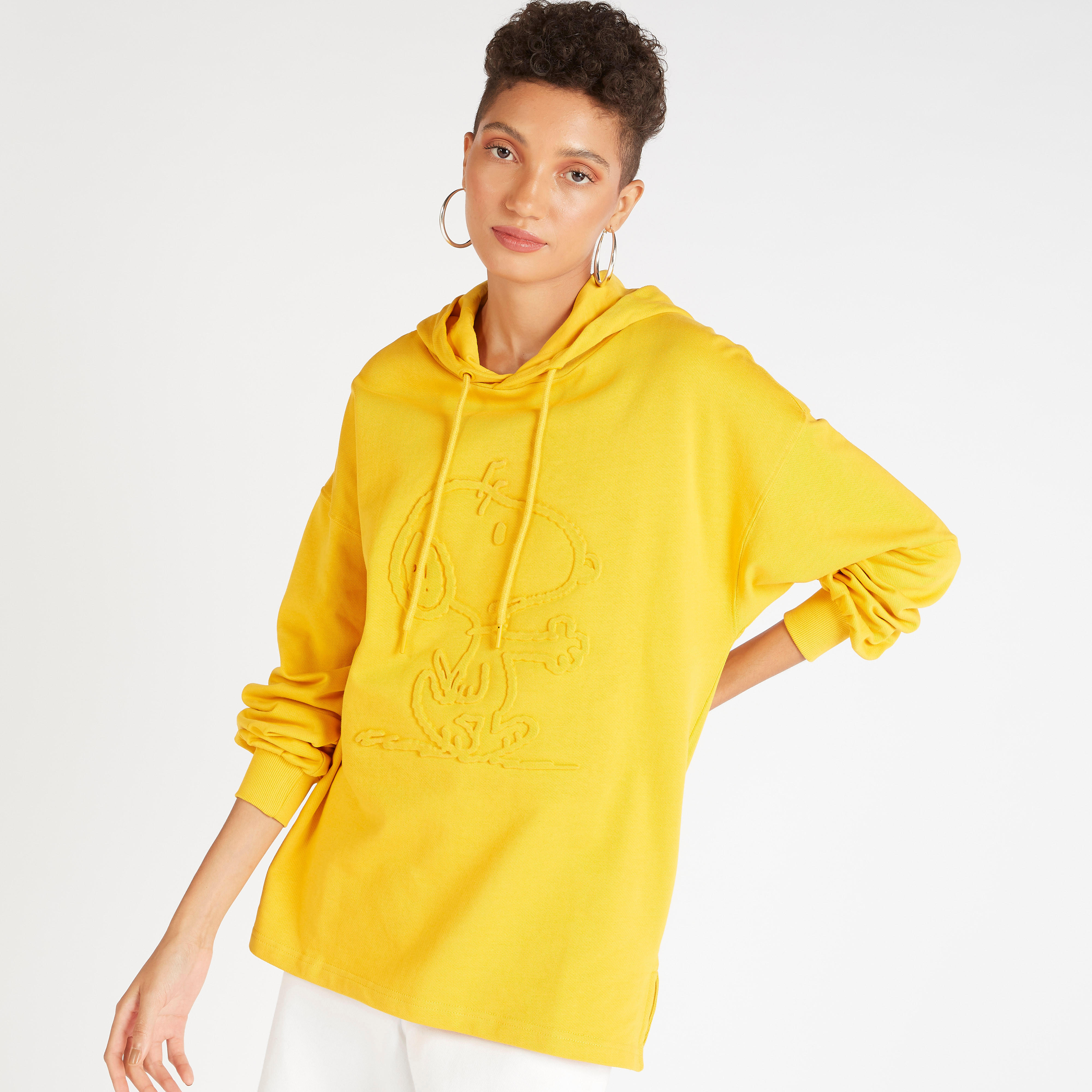 هودي بأكمام طويلة بنقوش تويتي-women-winterwear-hoodiesandsweatshirts-hoodies-image-1
