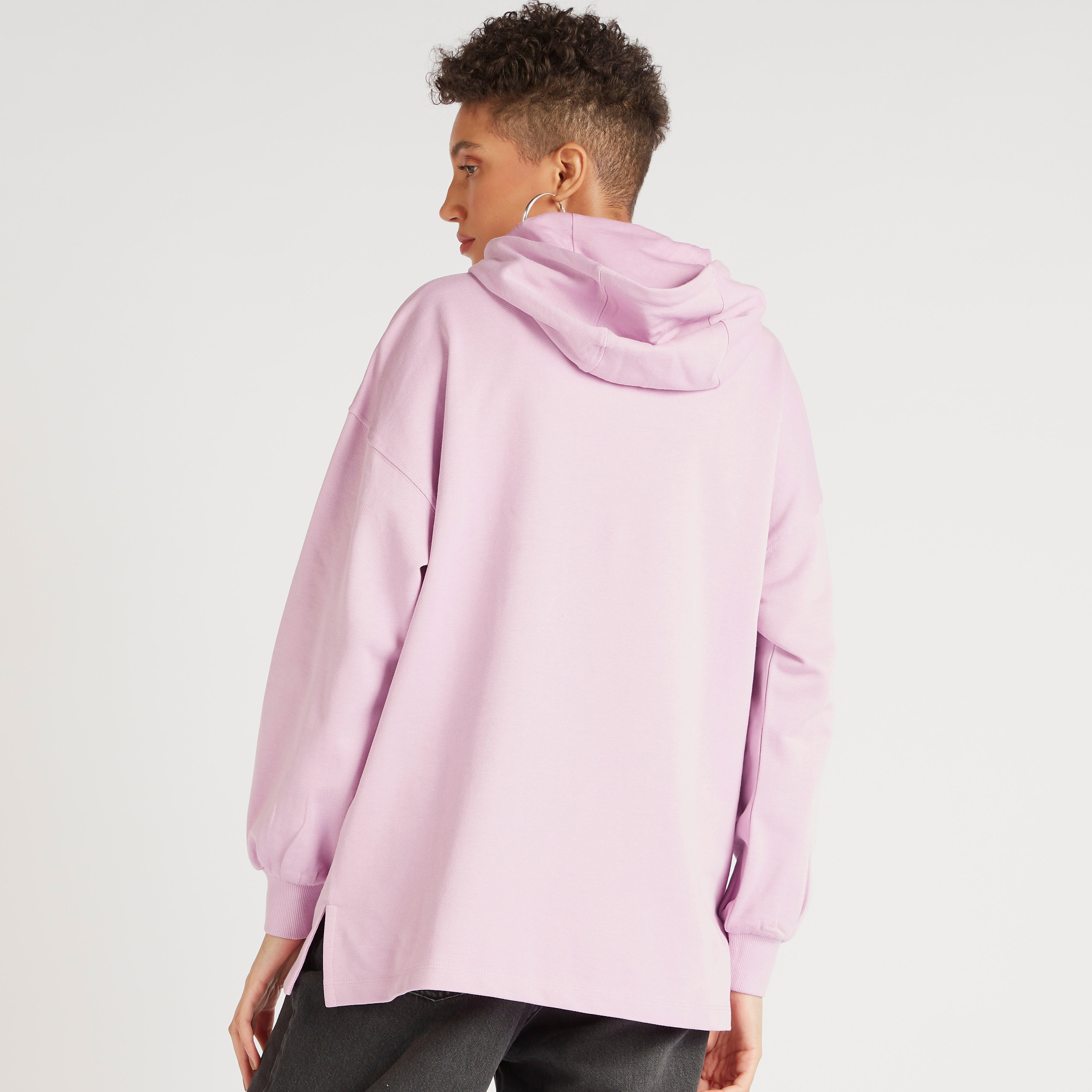 هودي بطبعات ميكي ماوس وقبعة منقوشة وأكمام طويلة-women-winterwear-hoodiesandsweatshirts-hoodies-image-4