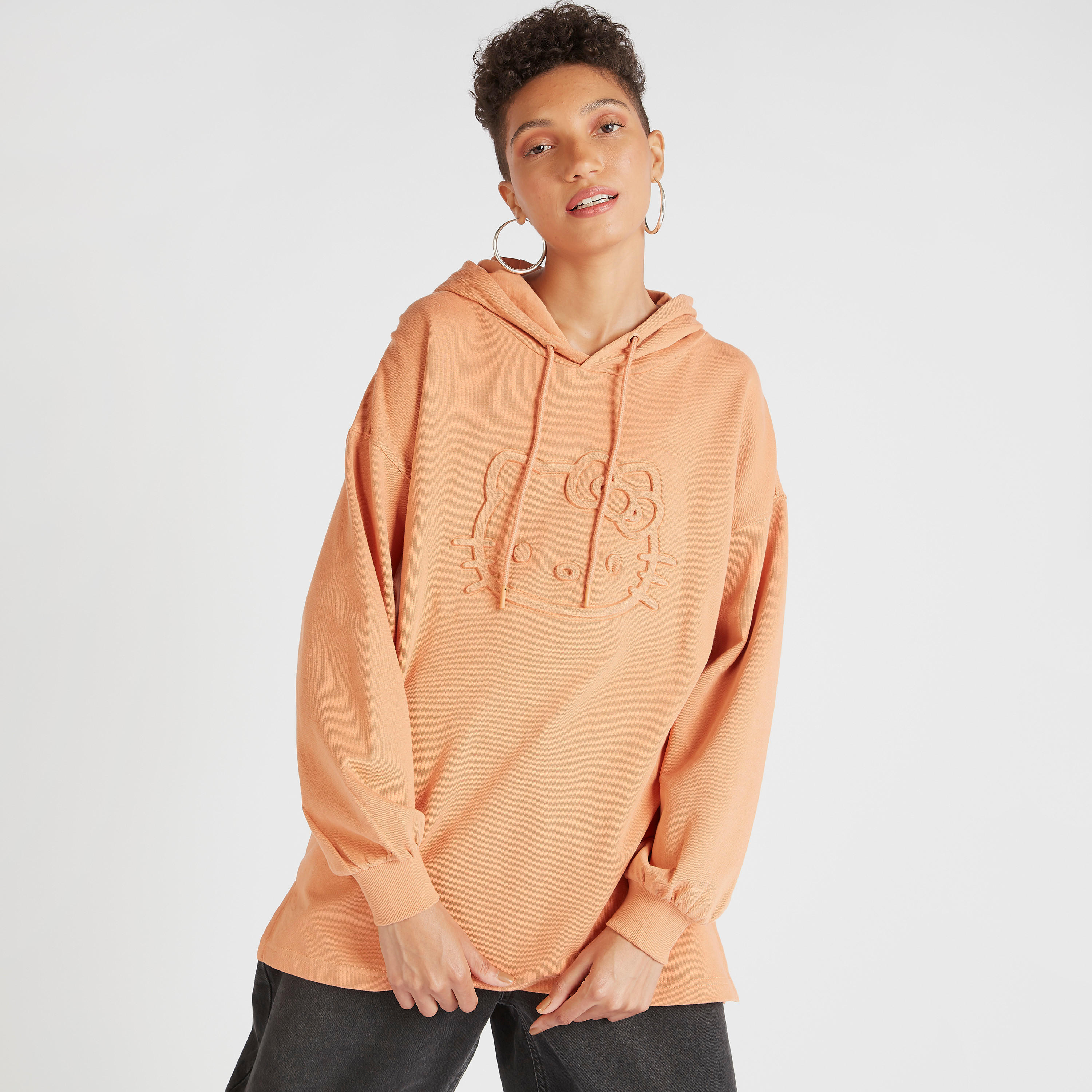 سويت شيرت بقبّعة ونقوش هالو كيتي-women-winterwear-hoodiesandsweatshirts-hoodies-image-6