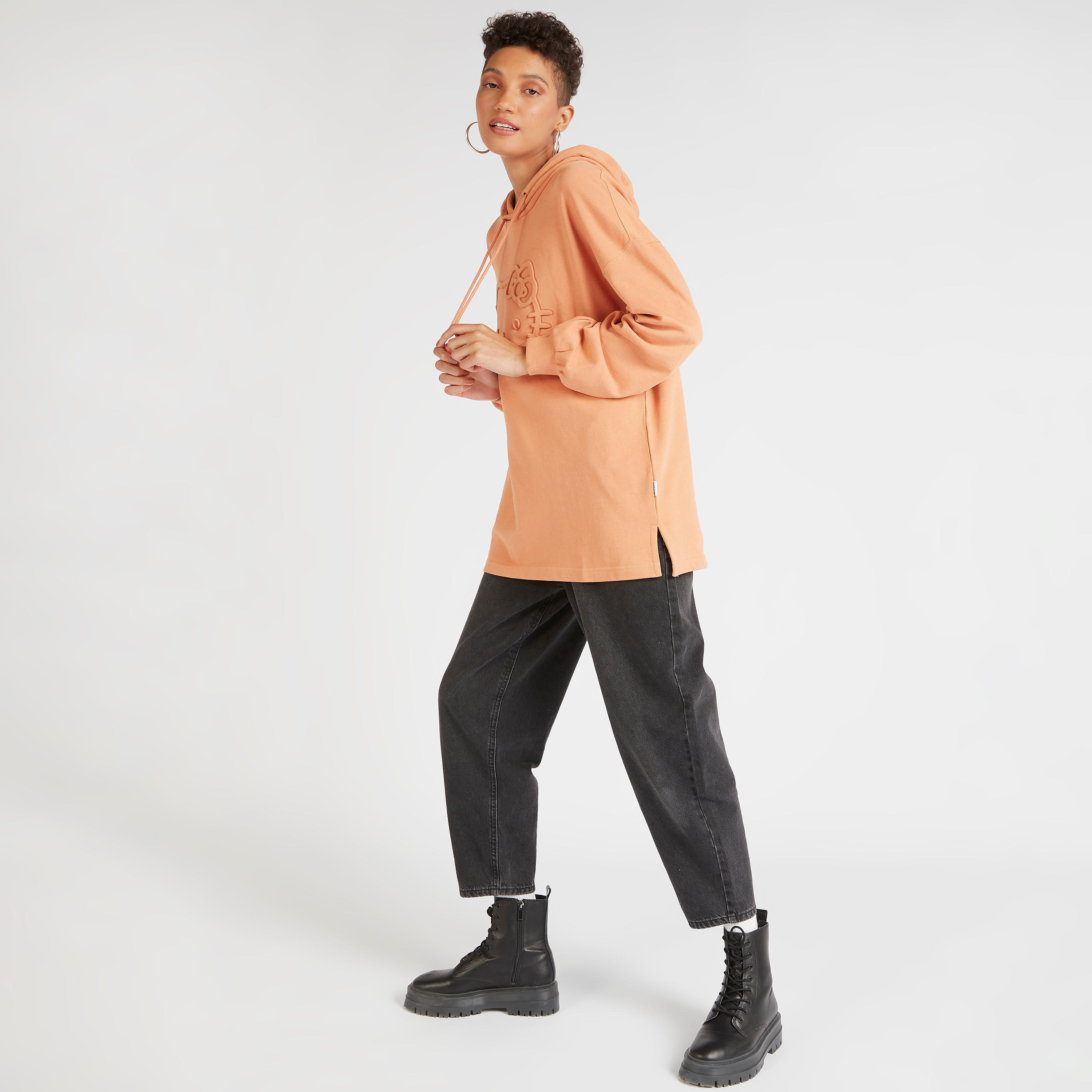 سويت شيرت بقبّعة ونقوش هالو كيتي-women-winterwear-hoodiesandsweatshirts-hoodies-image-2