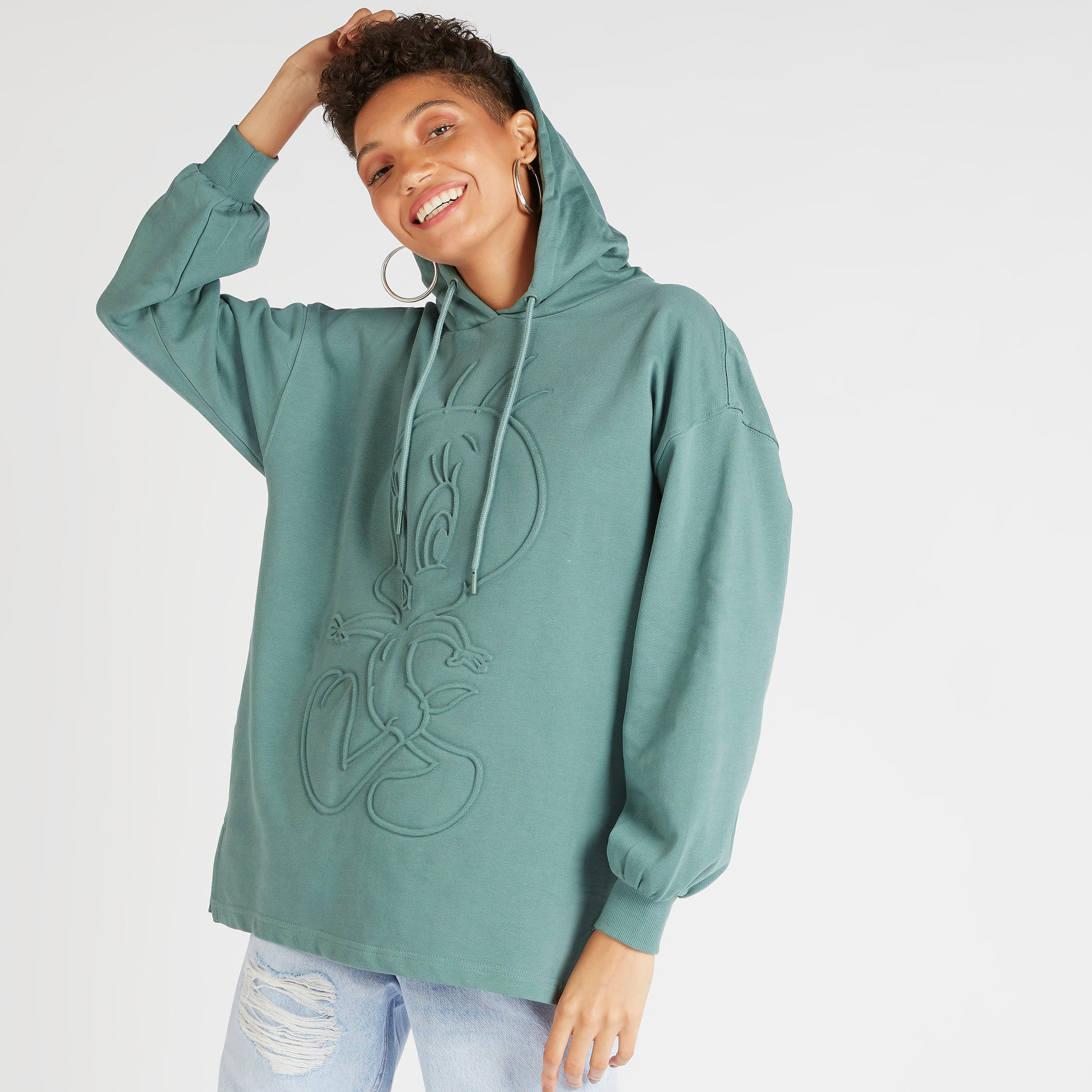 هودي بأكمام طويلة مزين بنقوش تويتي-women-winterwear-hoodiesandsweatshirts-hoodies-image-1