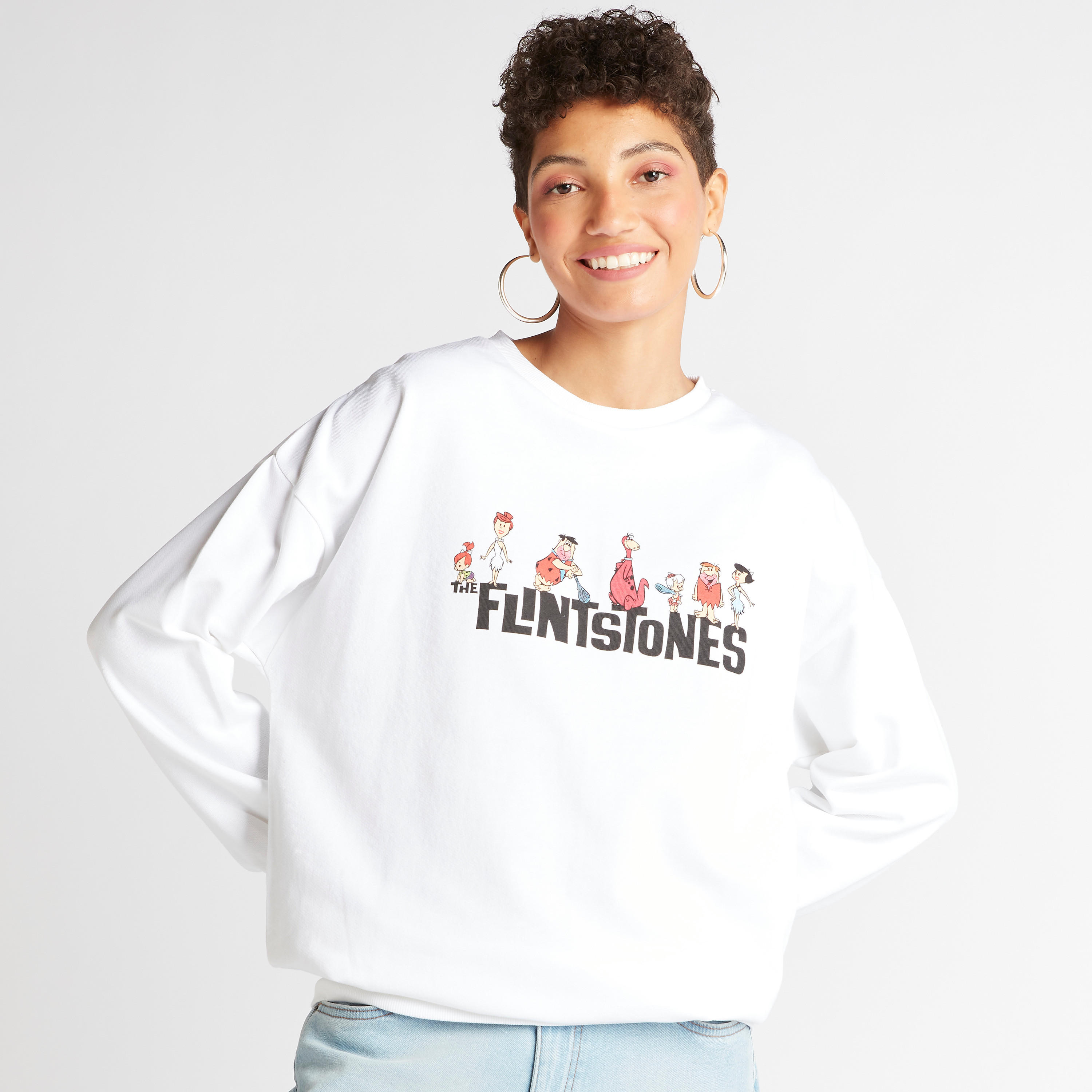 سويت شيرت بأكمام طويلة وياقة ضيّقة وطبعات ذي فلينستون-women-winterwear-hoodiesandsweatshirts-sweatshirts-image-1