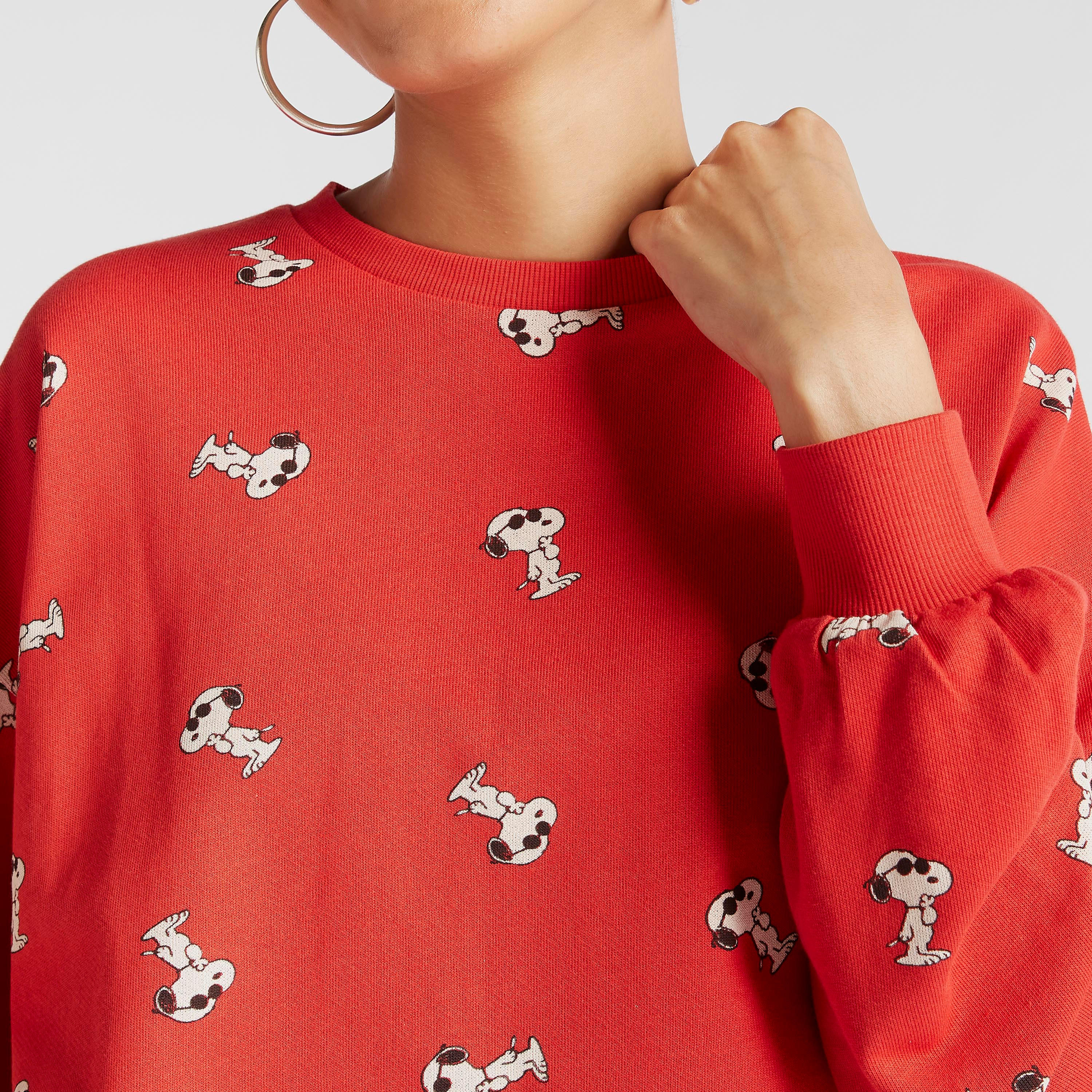 سويت شيرت بياقة ضيقة وأكمام طويلة وطبعات سنوبي-women-winterwear-hoodiesandsweatshirts-sweatshirts-image-3