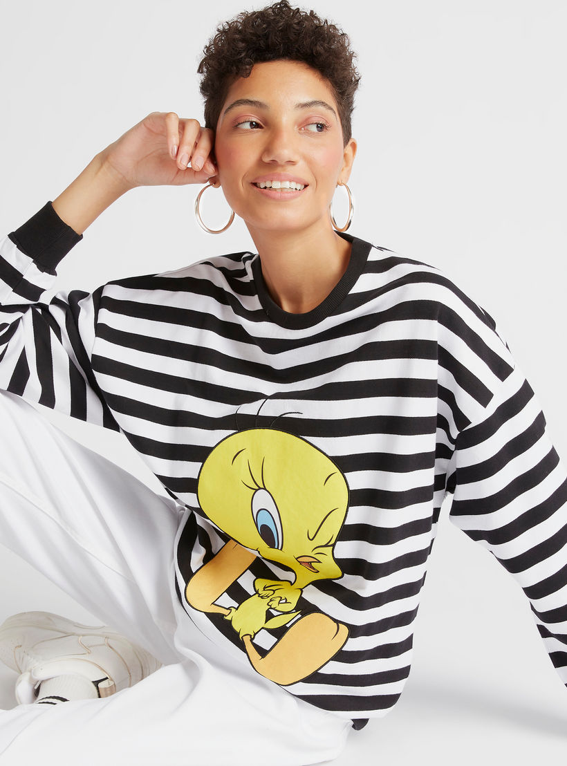 سويت شيرت بياقة ضيقة وأكمام طويلة وطبعات تويتي-women-winterwear-hoodiesandsweatshirts-sweatshirts-image-1