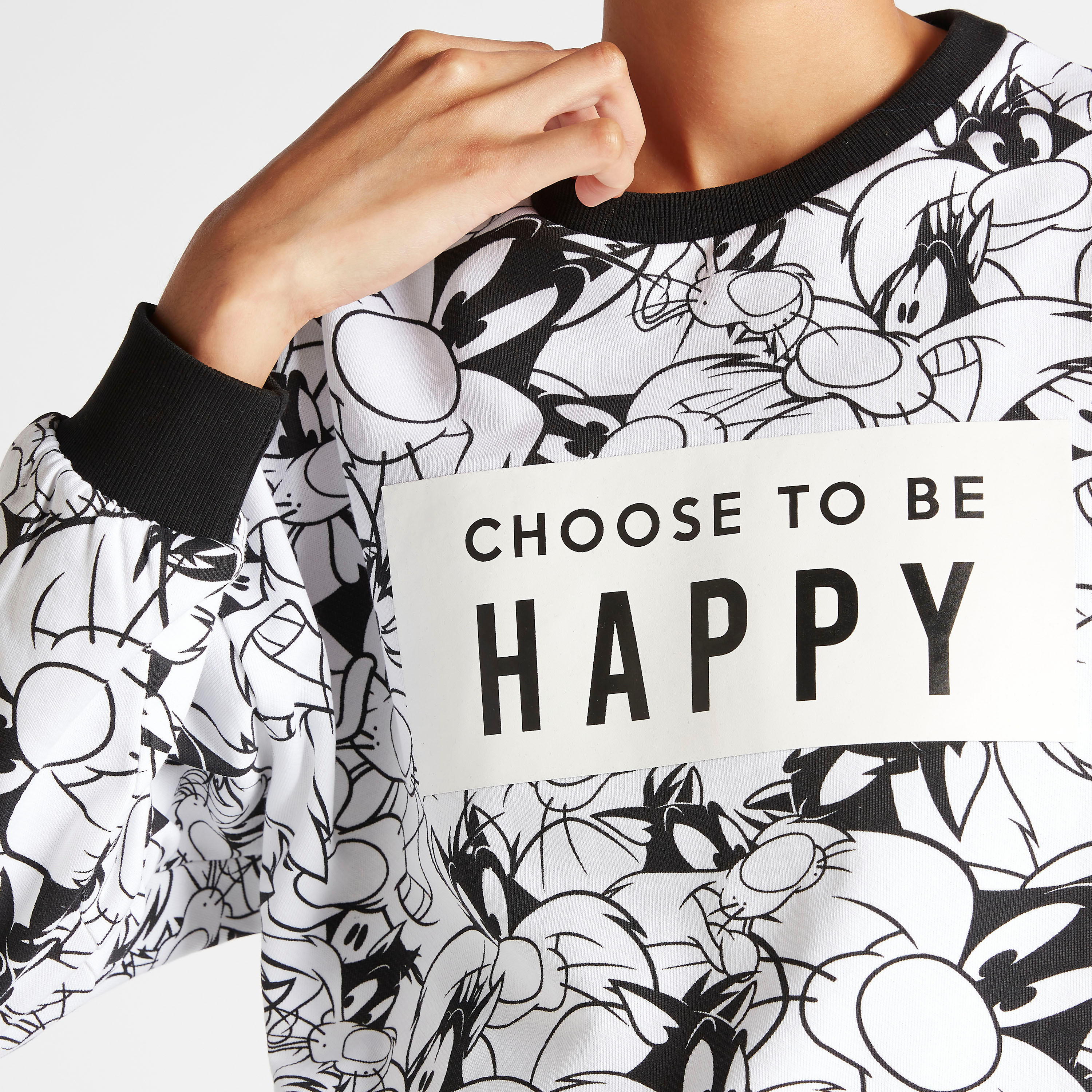 سويت شيرت بطبعة لوني تونز بياقة ضيقة وأكمام طويلة-women-winterwear-hoodiesandsweatshirts-sweatshirts-image-3