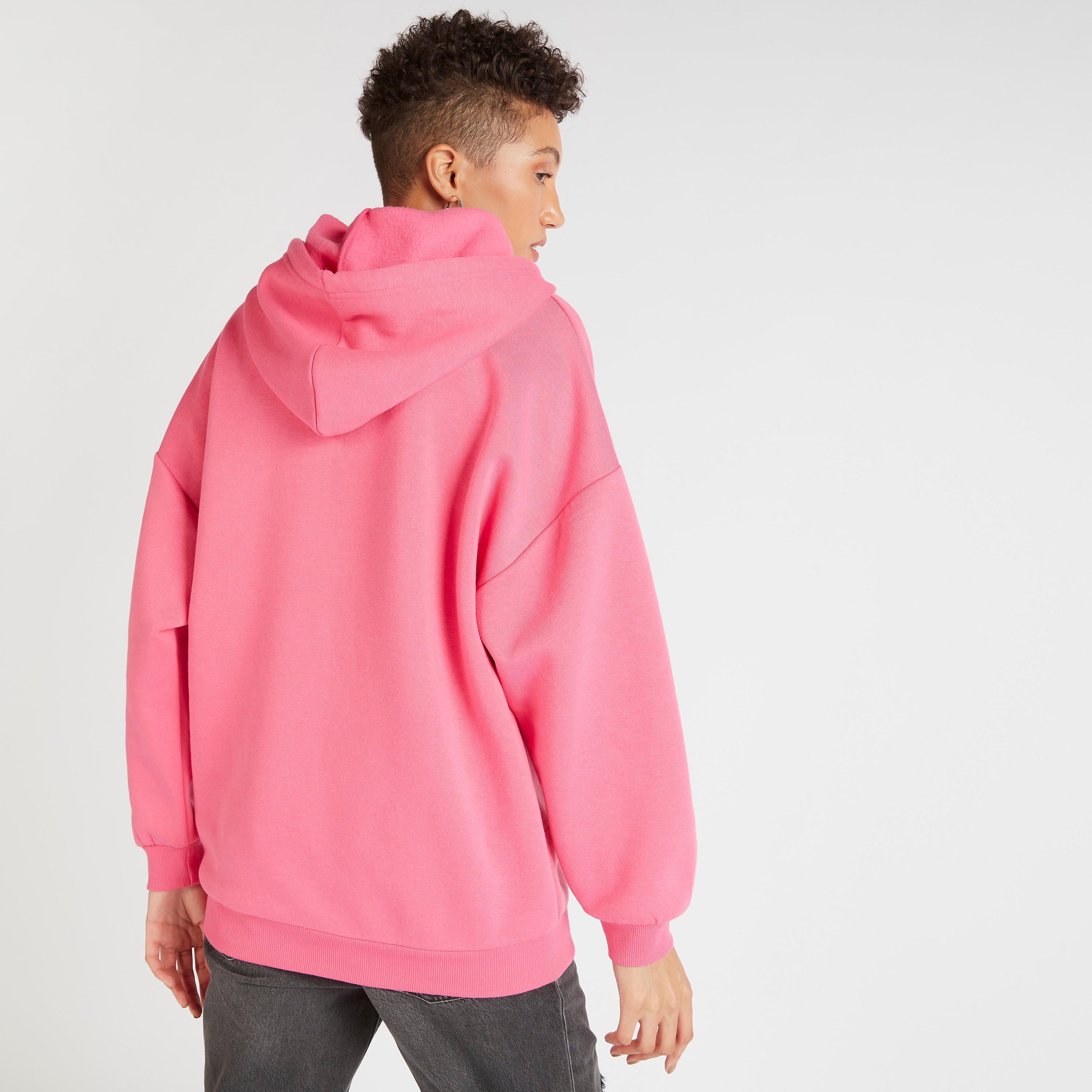 هودي بأكمام طويلة وجيوب كنغر وطبعات توم أند جيري-women-winterwear-hoodiesandsweatshirts-hoodies-image-4