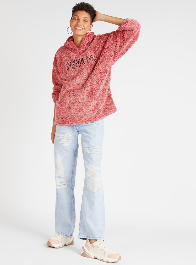 هودي منسوج بأكمام طويلة وجيوب كنغر وتصميم بناتس بارز الملمس-women-winterwear-hoodiesandsweatshirts-hoodies-image-2