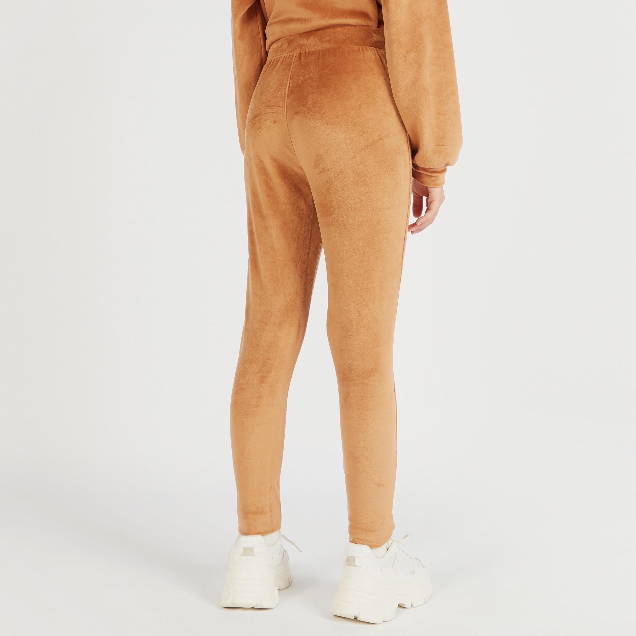 بنطلون رياضي بارز الملمس بخصر مطّاطي وتصميم ميكي ماوس-women-clothing-bottoms-joggers-image-4