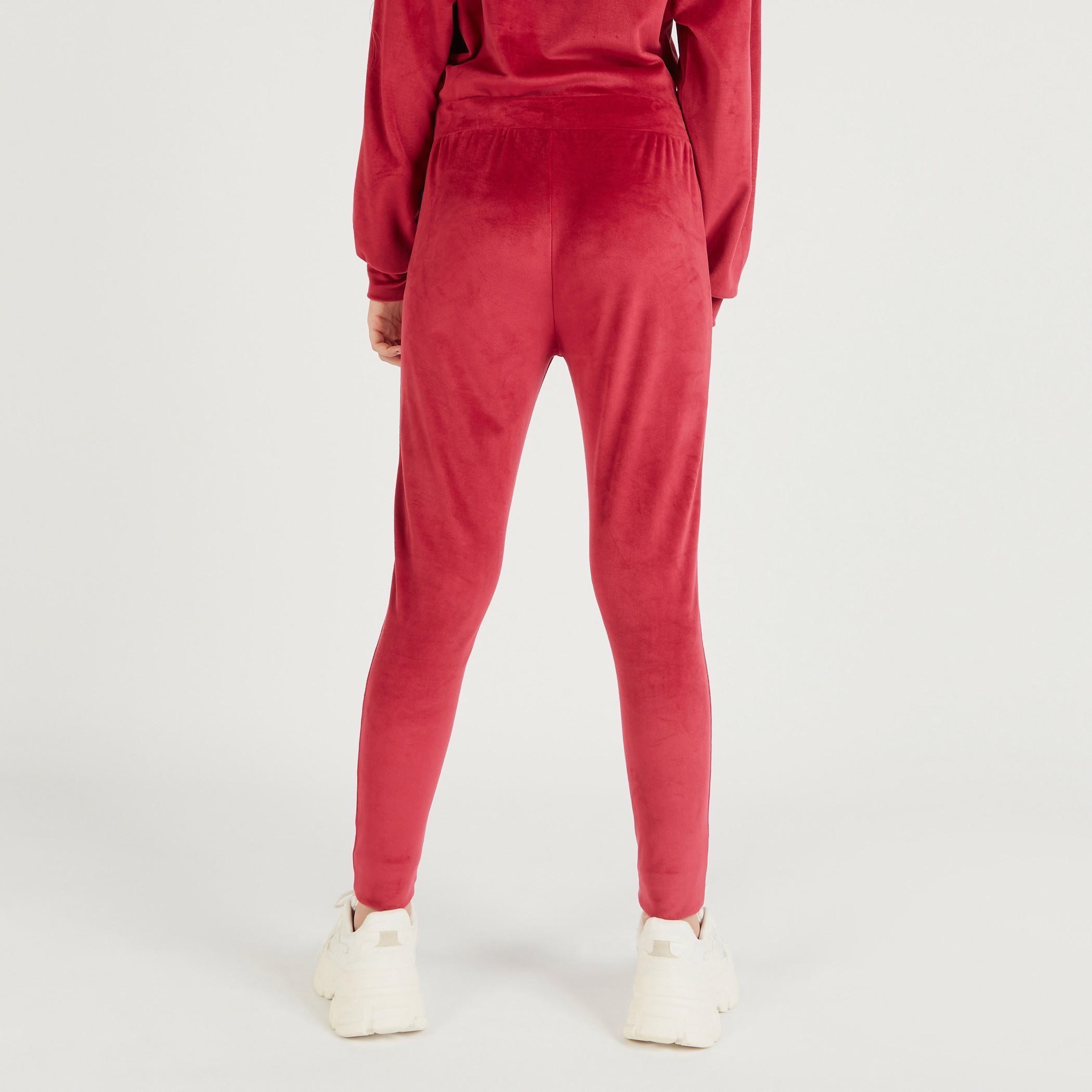 بنطلون رياضي بارز الملمس بخصر مطاطي-women-clothing-bottoms-joggers-image-1