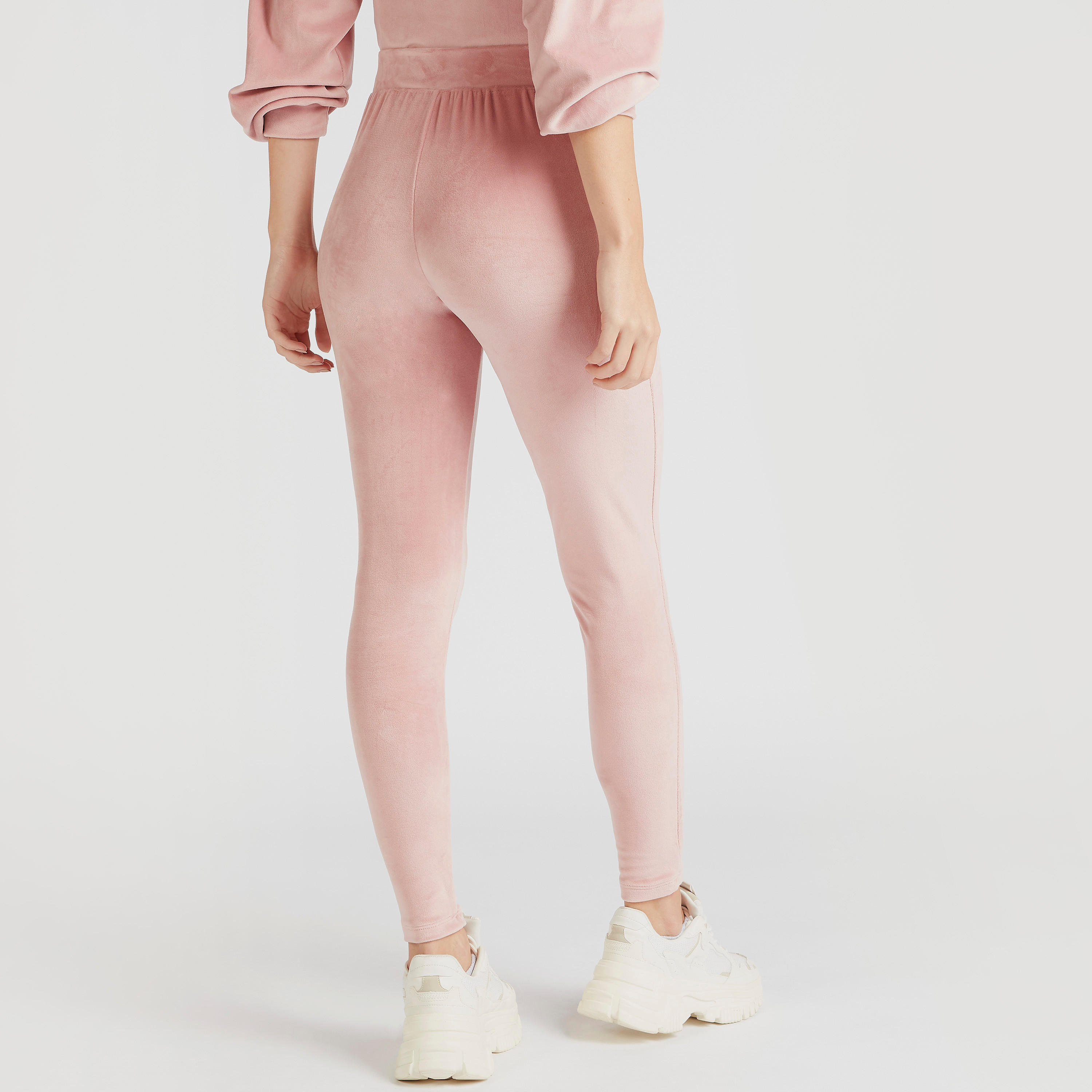 بنطلون رياضي بارز الملمس بخصر مطاطي وتصميم باور باف جيرلز-women-clothing-bottoms-joggers-image-4