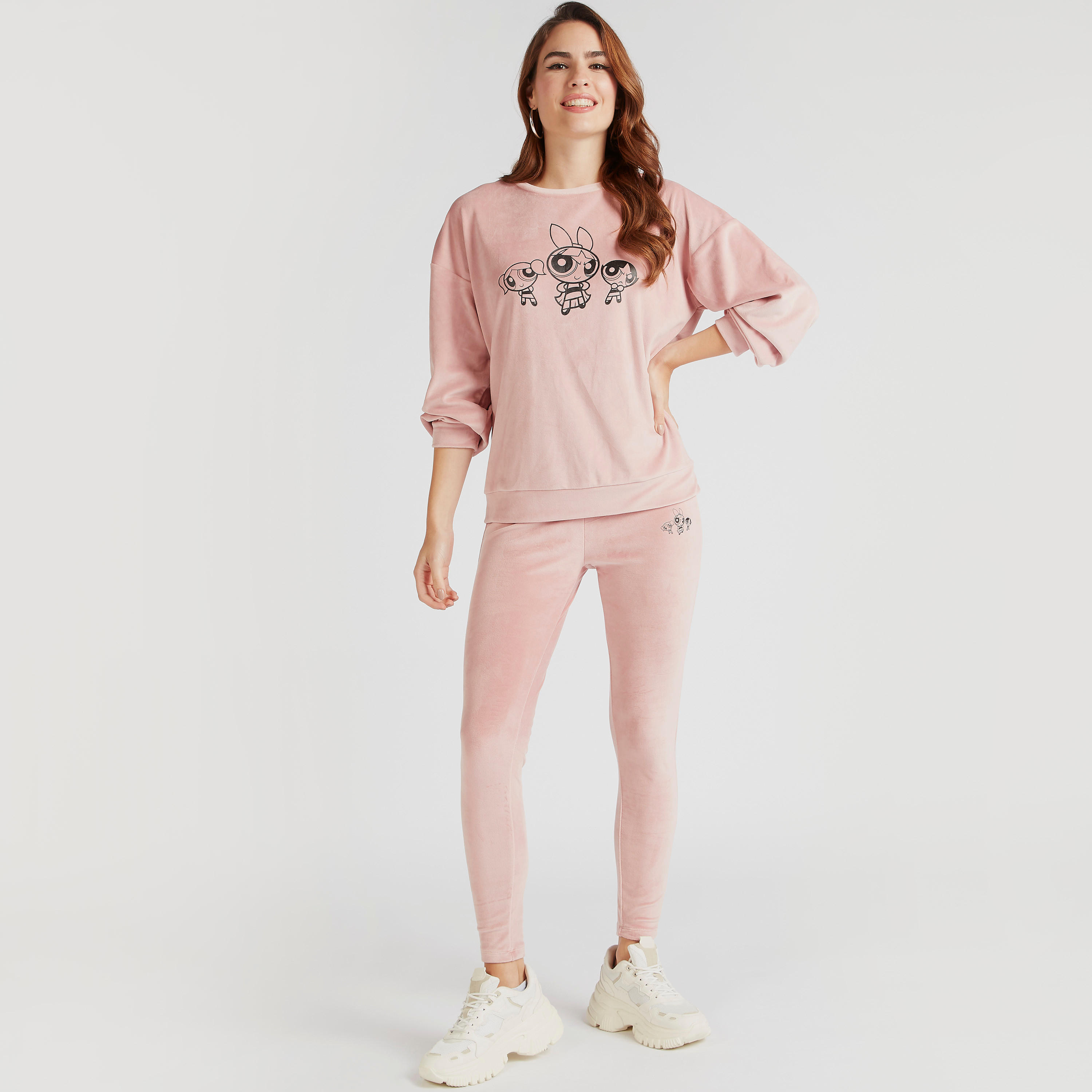 بنطلون رياضي بارز الملمس بخصر مطاطي وتصميم باور باف جيرلز-women-clothing-bottoms-joggers-image-5