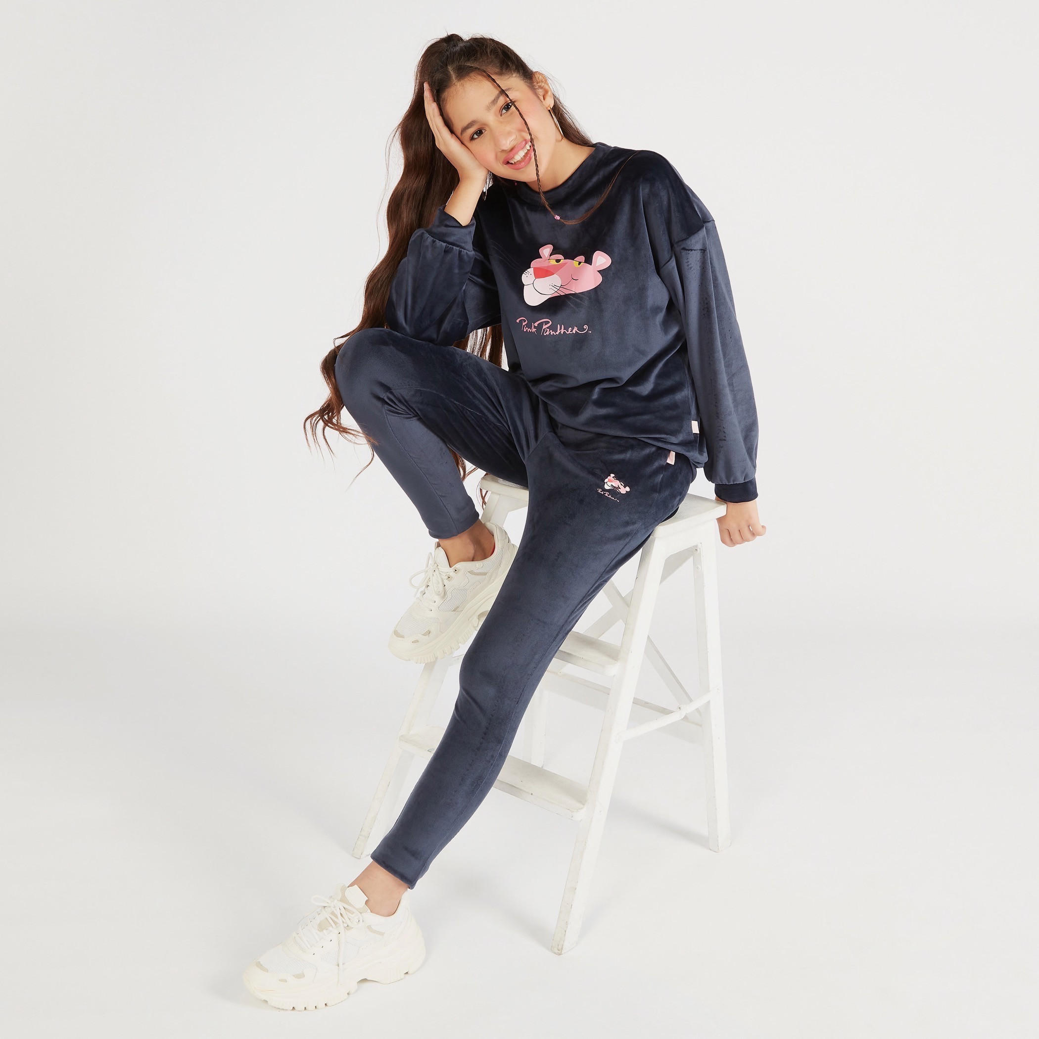 سويت شيرت بارز الملمس بياقة ضيقة وأكمام طويلة وتصميم بينك بانتر-women-winterwear-hoodiesandsweatshirts-sweatshirts-image-6