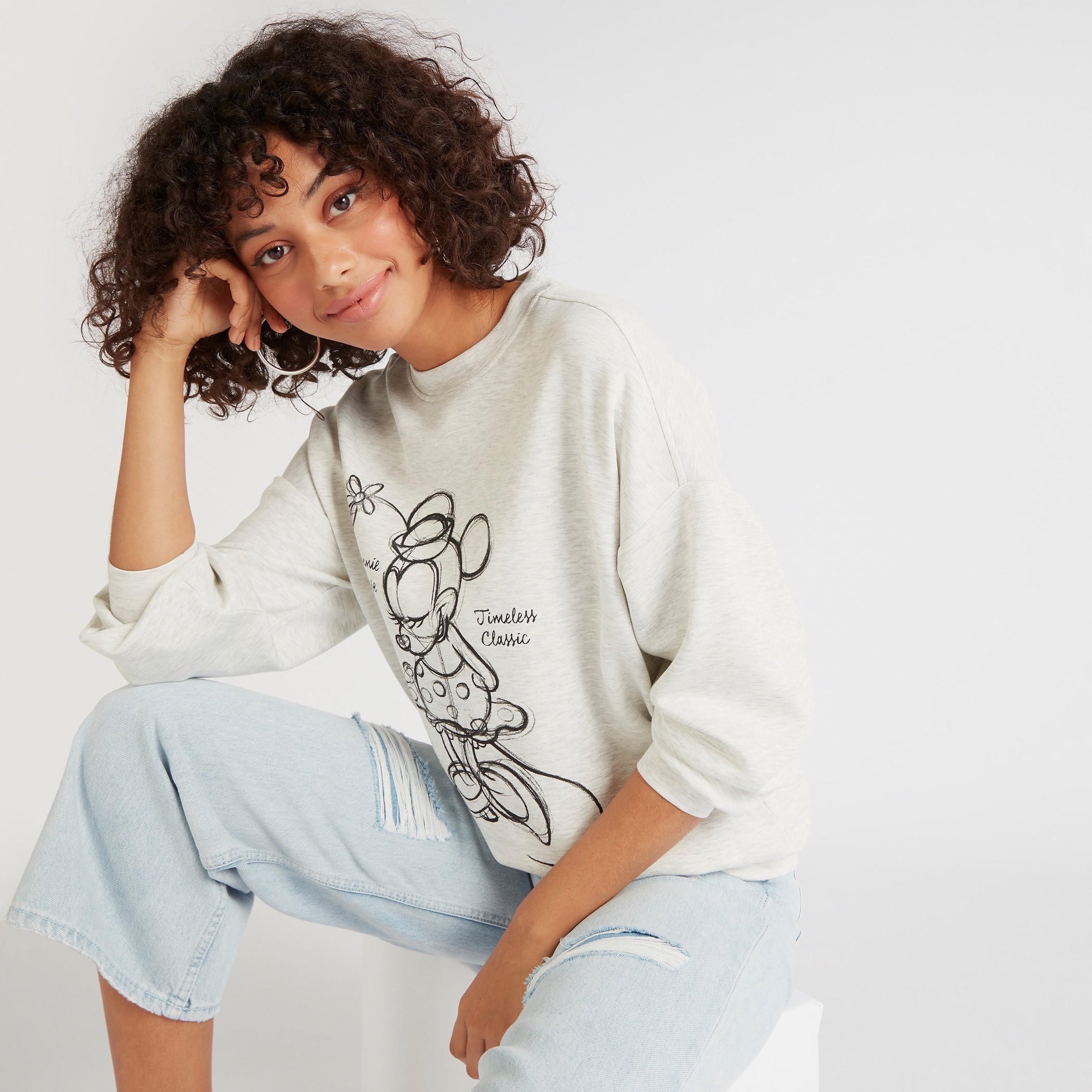 سويت شيرت بياقة ضيقة وأكمام طويلة وطبعات ميني ماوس-women-winterwear-hoodiesandsweatshirts-sweatshirts-image-1