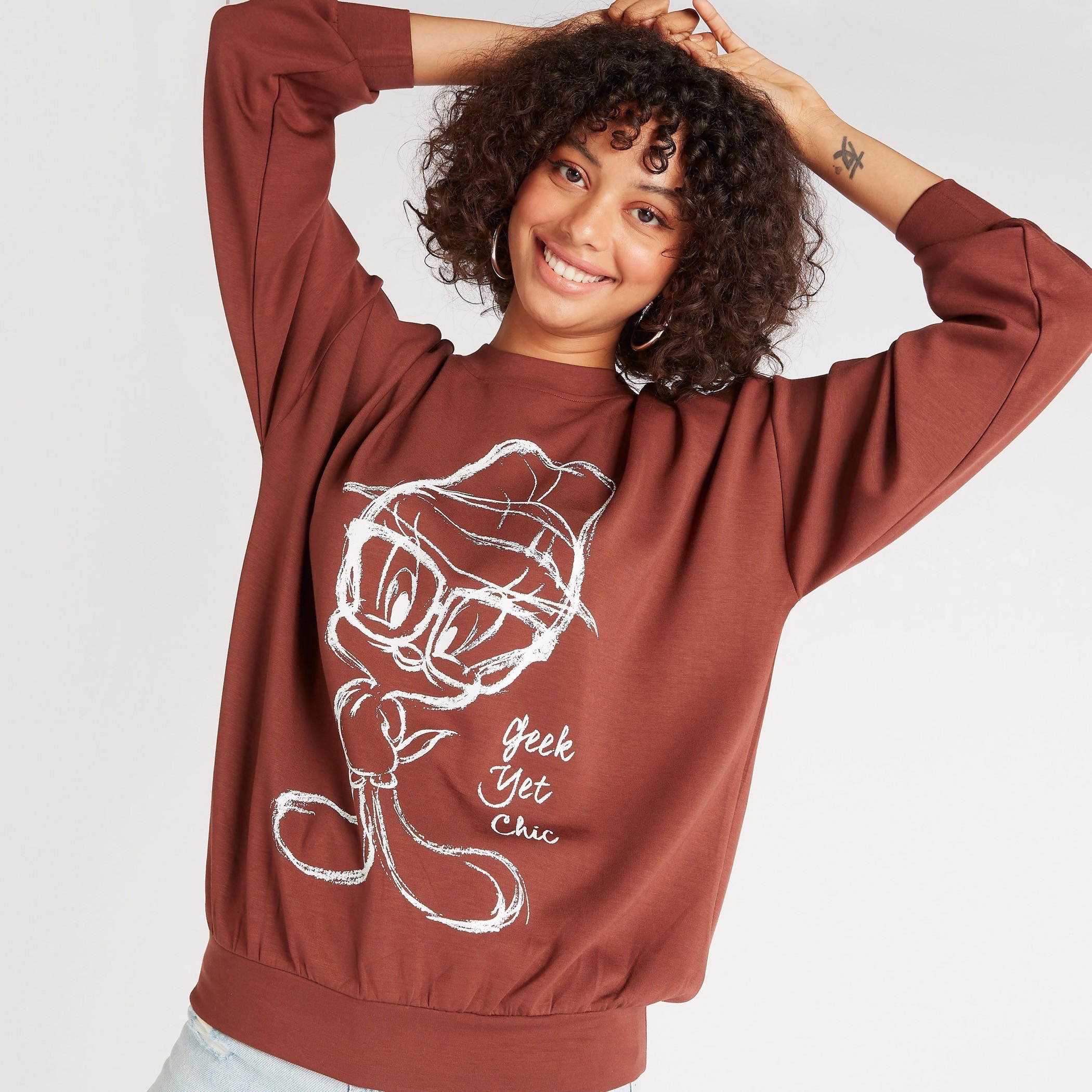 سويت شيرت بأكمام طويلة وياقة ضيّقة وطبعات تويتي-women-winterwear-hoodiesandsweatshirts-sweatshirts-image-1