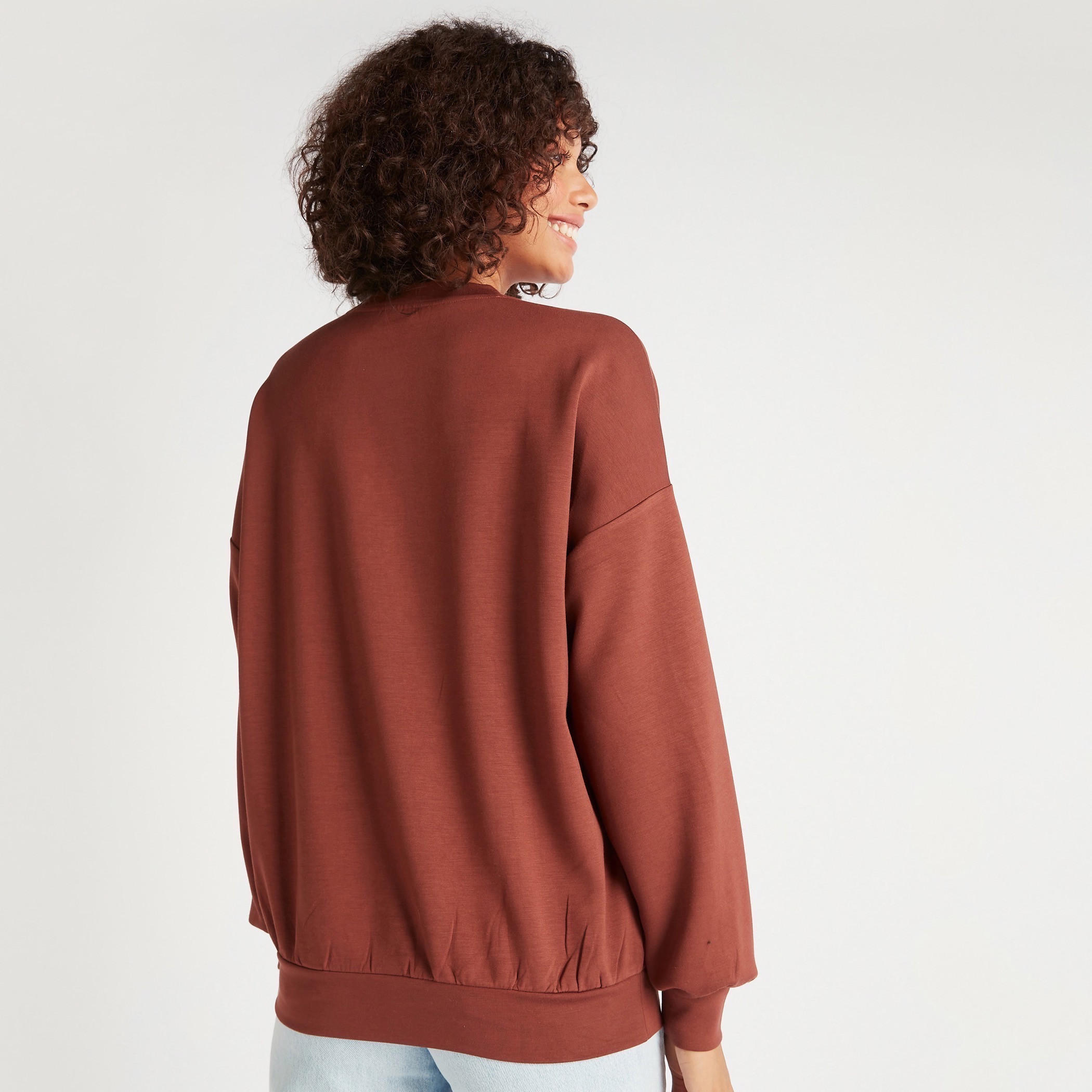 سويت شيرت بأكمام طويلة وياقة ضيّقة وطبعات تويتي-women-winterwear-hoodiesandsweatshirts-sweatshirts-image-4