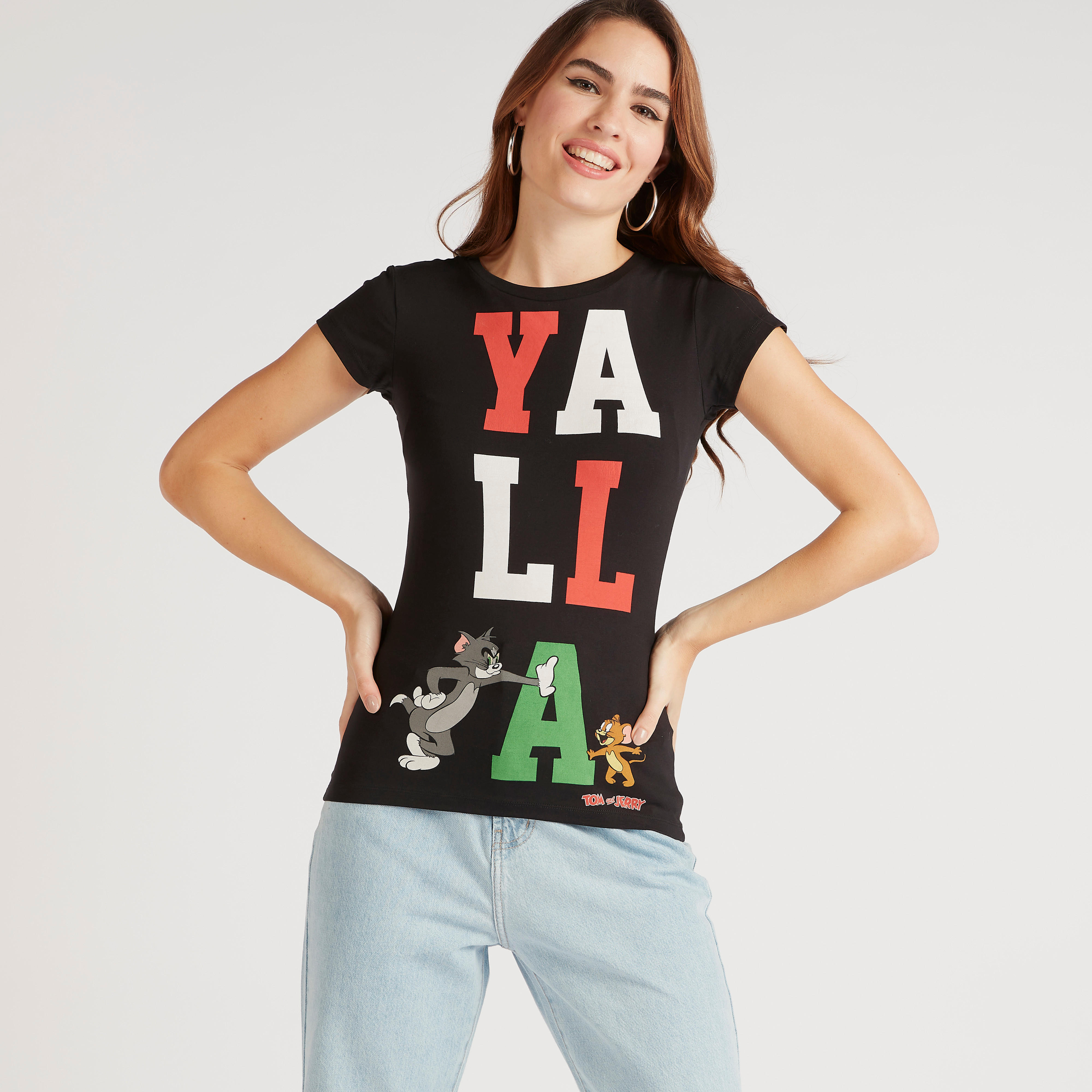 تيشيرت بياقة ضيّقة وأكمام كاب وطبعات توم آند جيري-women-clothing-tshirts-image-1
