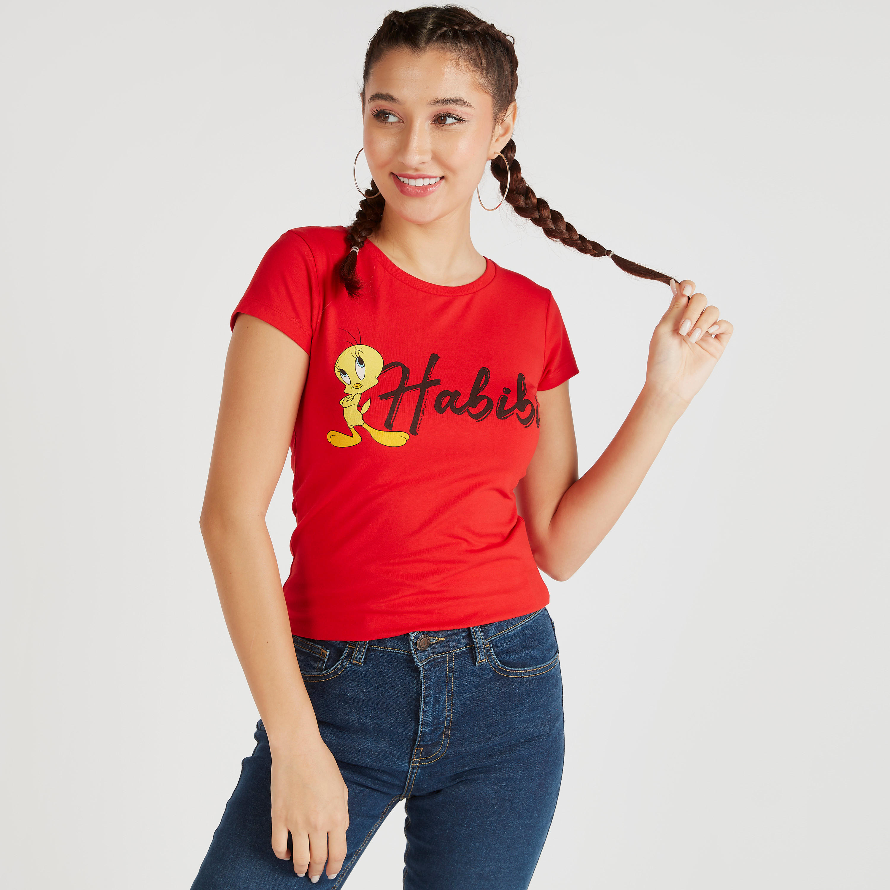 تيشيرت بياقة ضيّقة وأكمام كاب وطبعات تويتي-women-clothing-tshirts-image-1